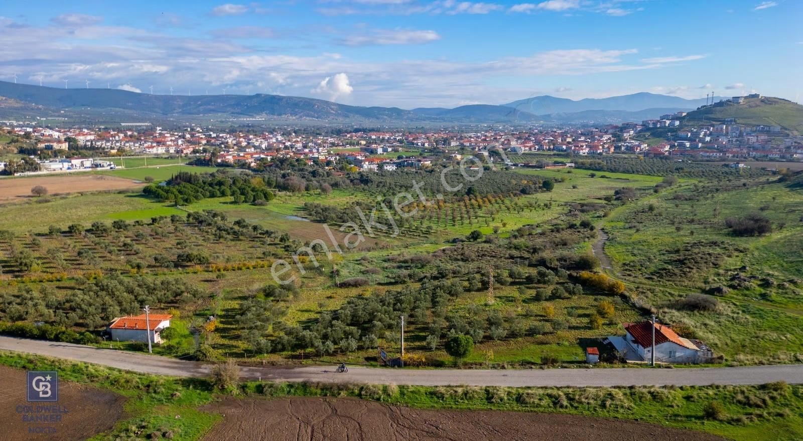 Foça Yenibağarası Mahallesinde Satılık Tarla Ve Ev - Görsel 5