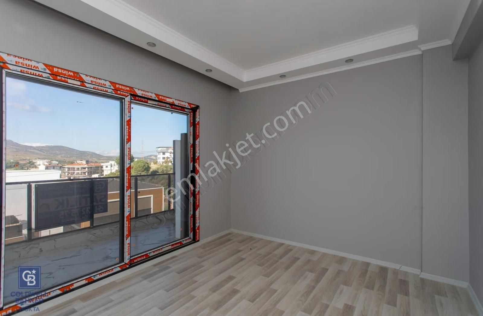 Yenifoça Mustafa Kemal Atatürk Mah. Satılık 4+1 Villa - Görsel 6