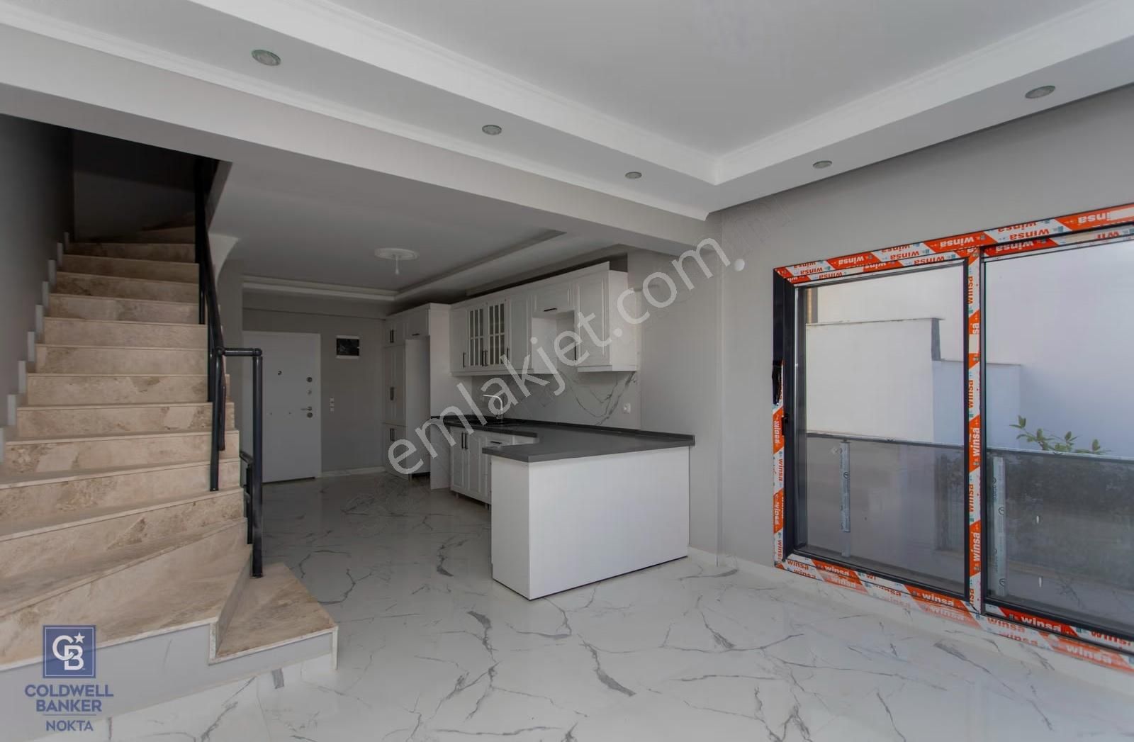 Yenifoça Mustafa Kemal Atatürk Mah. Satılık 4+1 Villa - Görsel 18