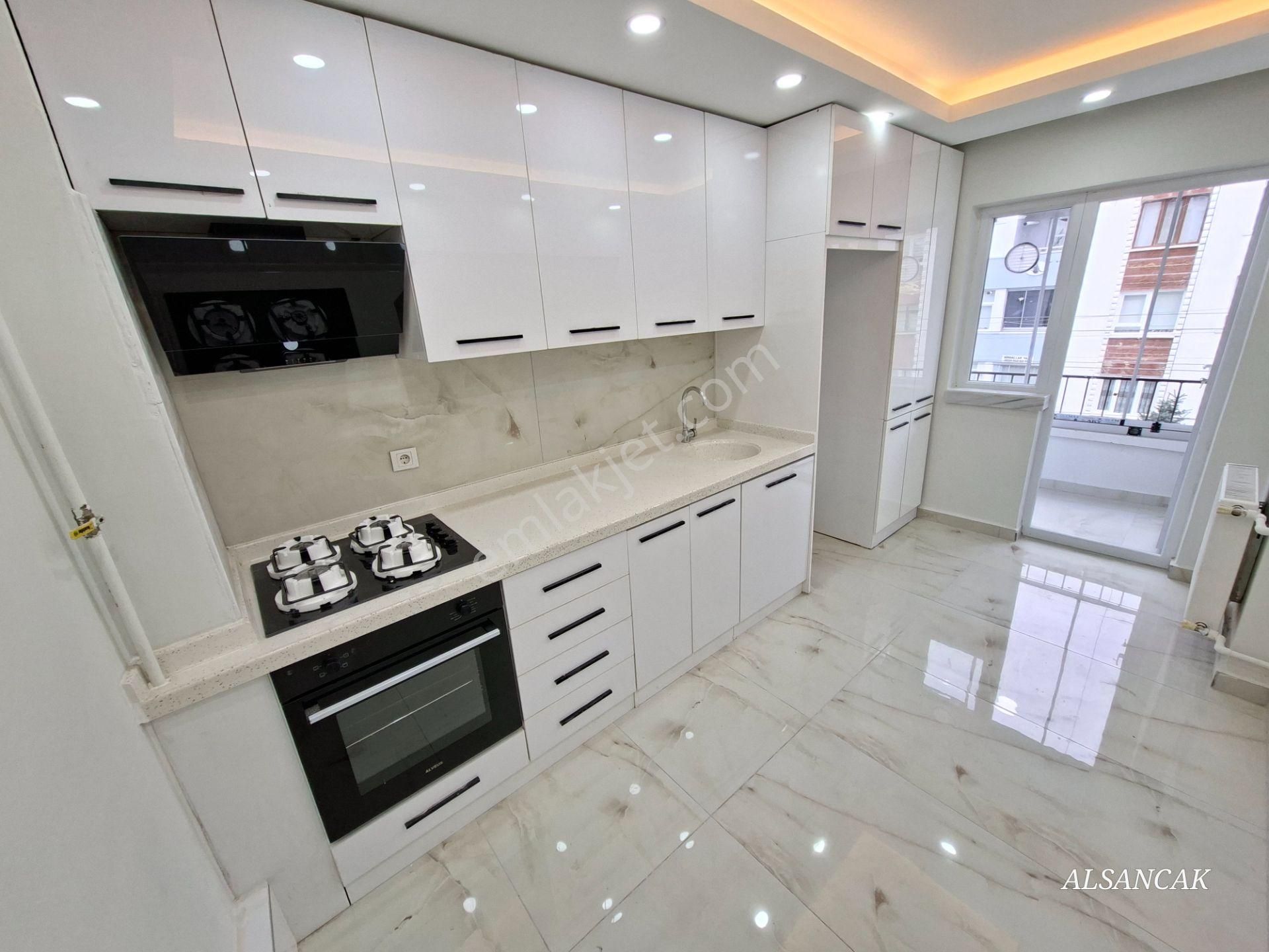 30 Ağustos Da 3+1 Orta Kat Lüks Yapılı Ön Cephe Satılık Daire - Görsel 3