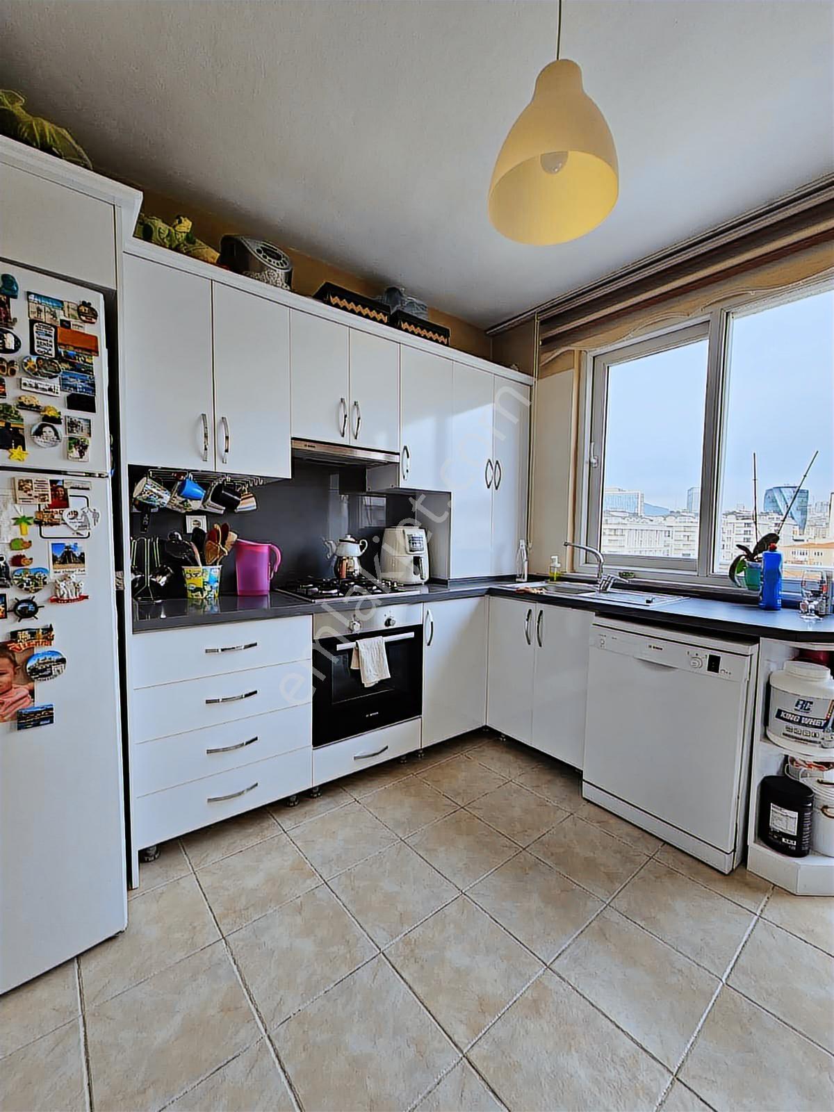Altayçeşme Site İçi Deniz Adalar Manzaralı Otoparklı 6+2 Dubleks - Görsel 35