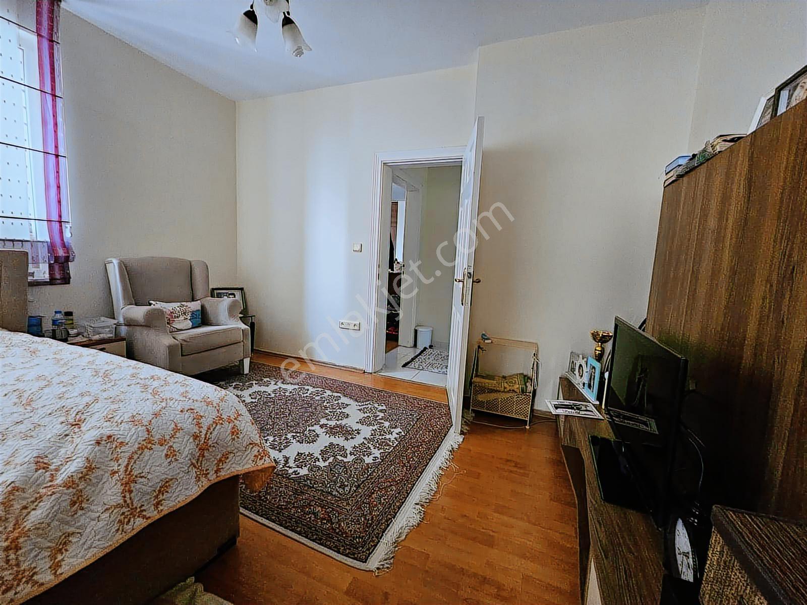 Altayçeşme Site İçi Deniz Adalar Manzaralı Otoparklı 6+2 Dubleks - Görsel 21