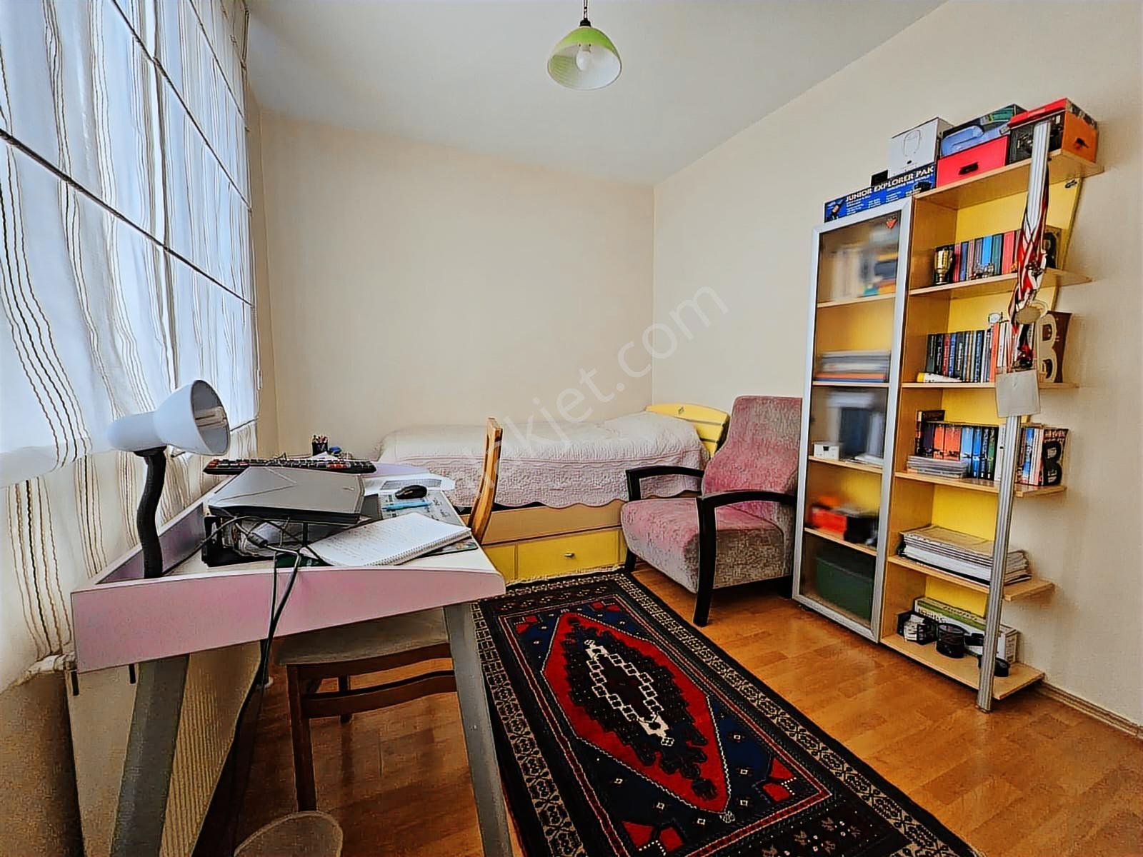 Altayçeşme Site İçi Deniz Adalar Manzaralı Otoparklı 6+2 Dubleks - Görsel 33