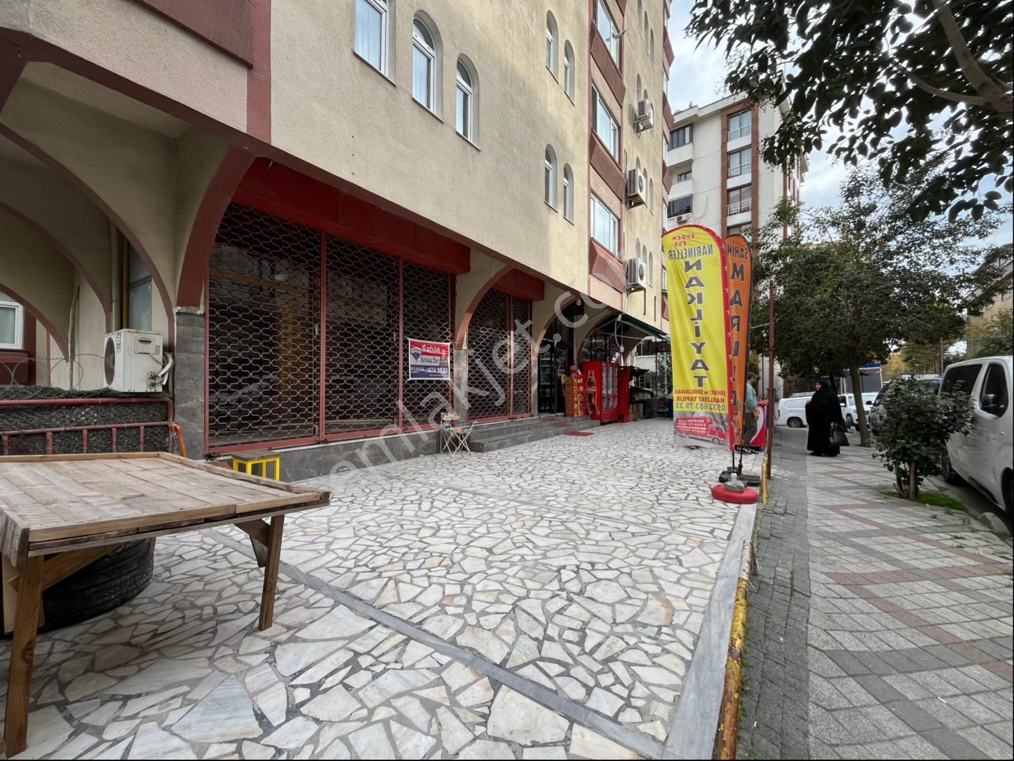 Remax'tan Bağcılar Demirkapı'da Satılık Krediye Uygun Dükkan