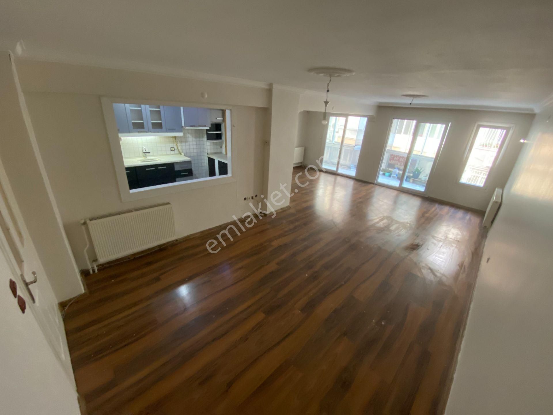 Karşıyaka, Tersane'de 3+1 Ebeveyn Banyolu Kiralık Daire - Görsel 3