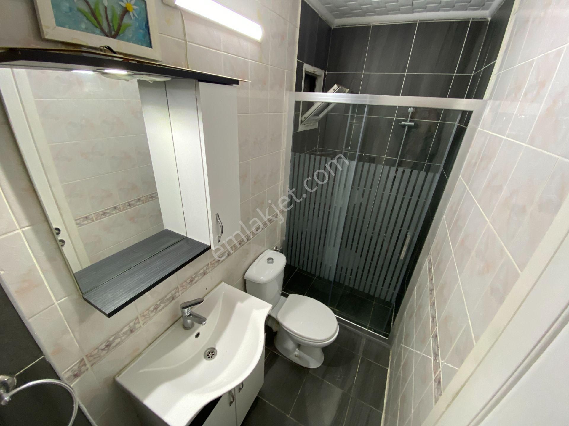Karşıyaka, Tersane'de 3+1 Ebeveyn Banyolu Kiralık Daire - Görsel 12