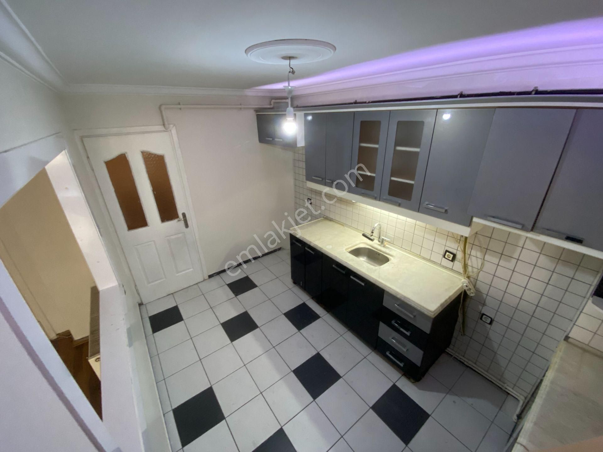 Karşıyaka, Tersane'de 3+1 Ebeveyn Banyolu Kiralık Daire - Görsel 7