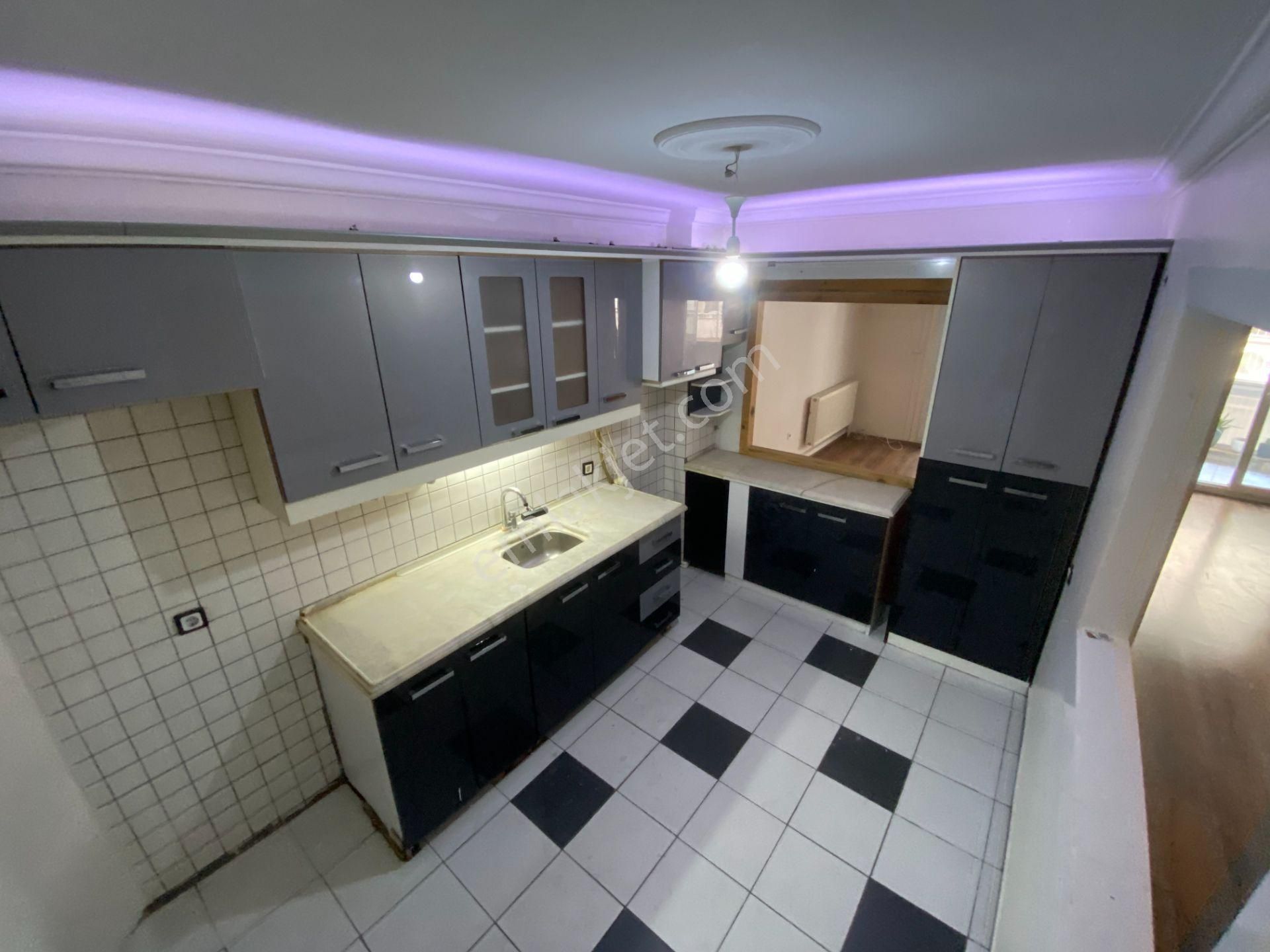 Karşıyaka, Tersane'de 3+1 Ebeveyn Banyolu Kiralık Daire - Görsel 6