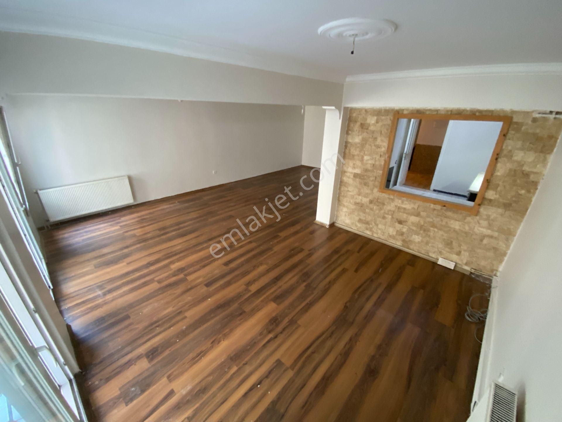 Karşıyaka, Tersane'de 3+1 Ebeveyn Banyolu Kiralık Daire - Görsel 2