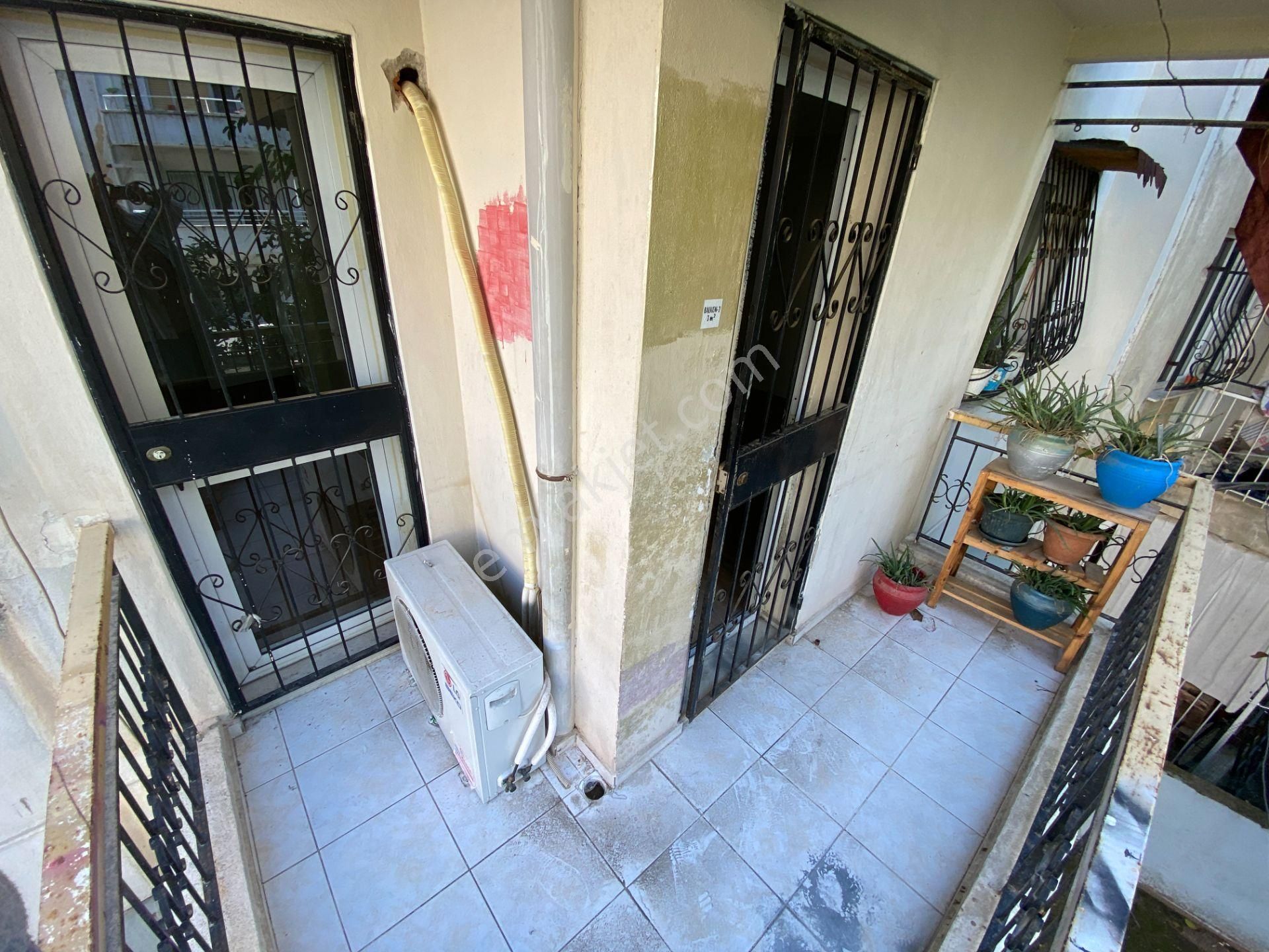 Karşıyaka, Tersane'de 3+1 Ebeveyn Banyolu Kiralık Daire - Görsel 16