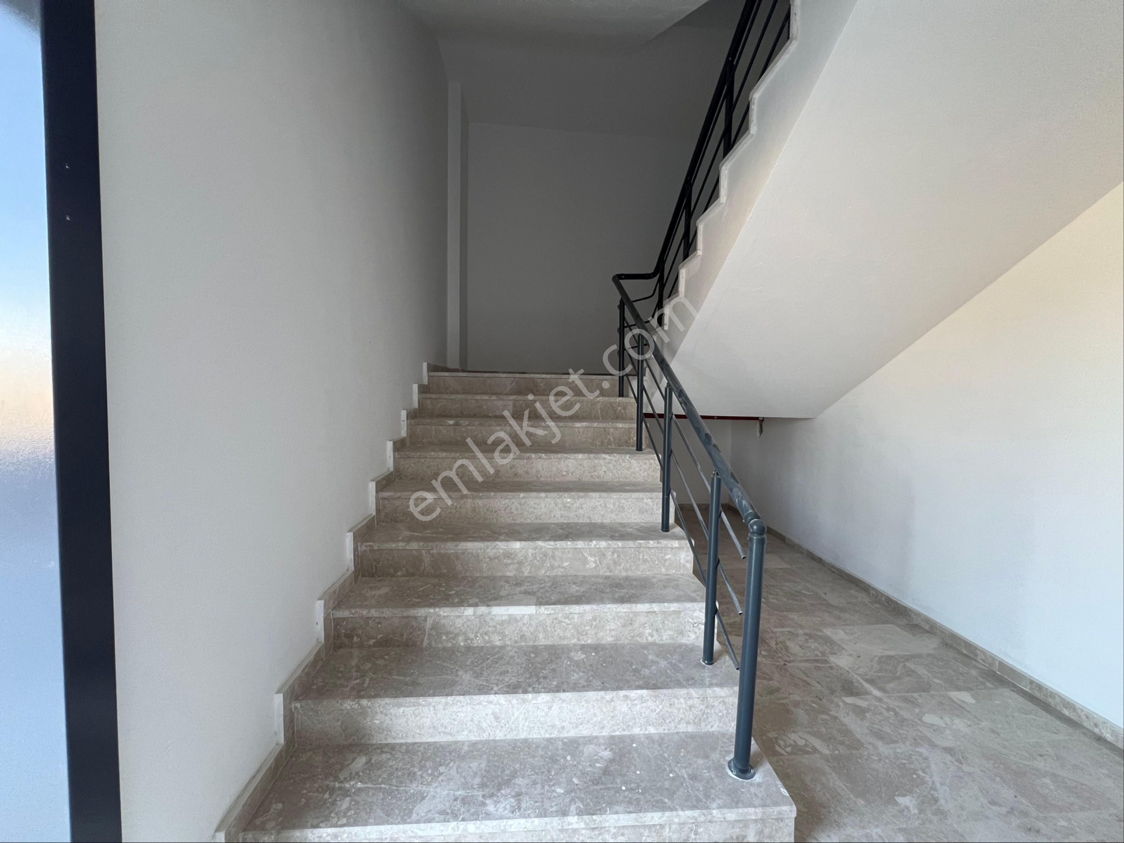 Roma' Dan Kiralık Fabrika - Görsel 7