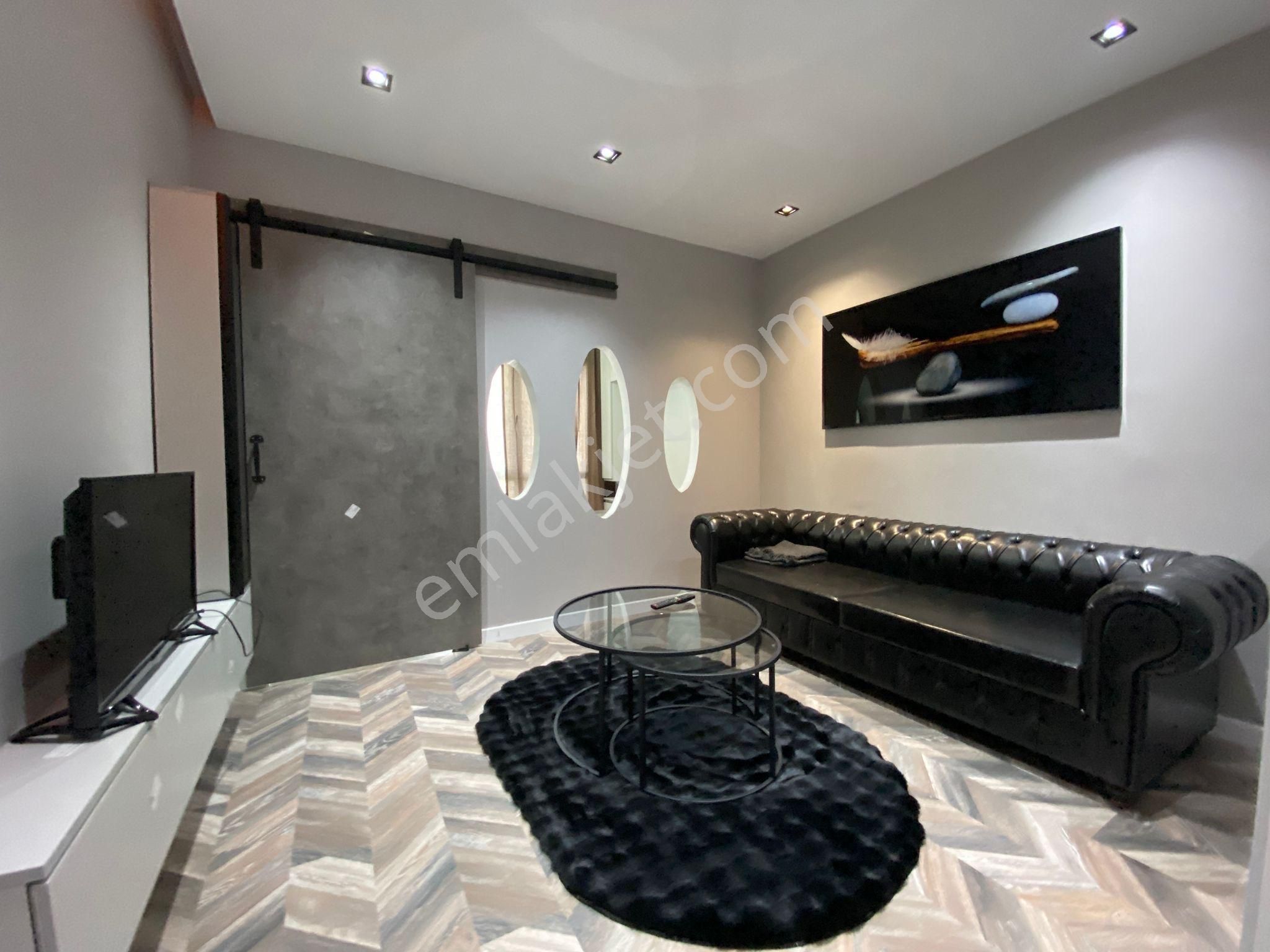 Metrobüse 5dk Yürüme Mesafesinde Site İçi 1+1 Fırsatı