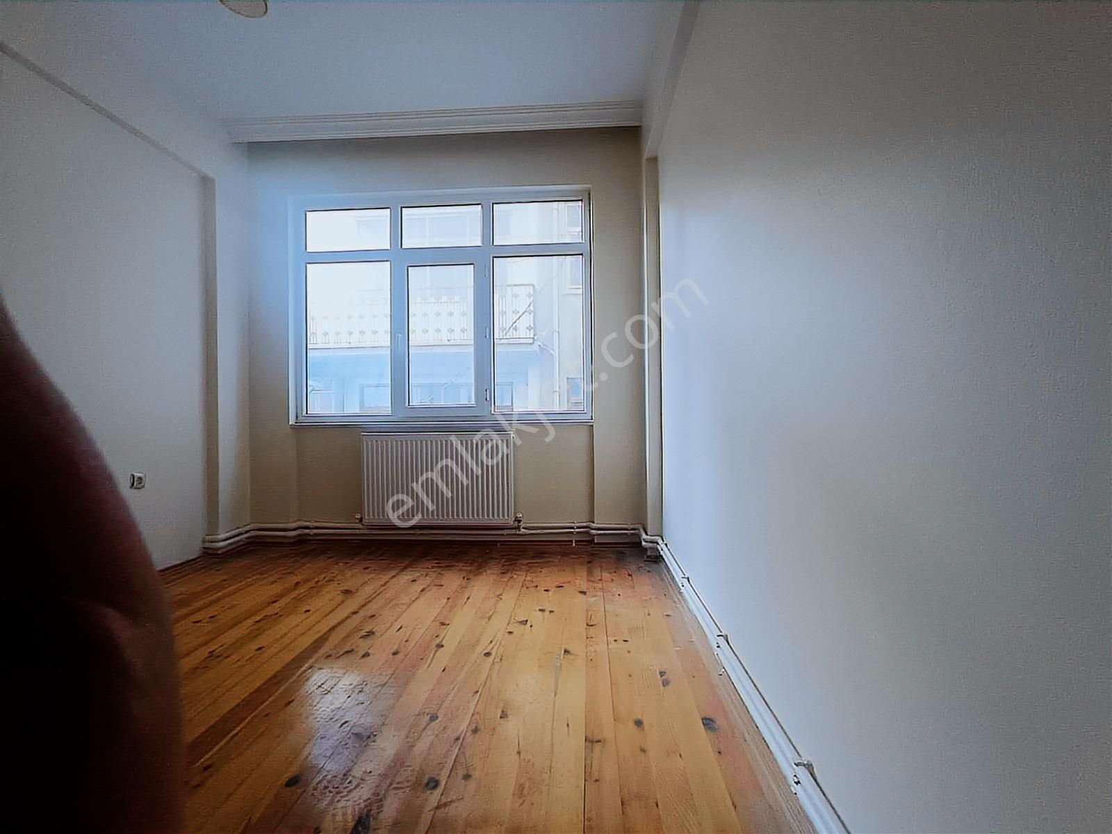 E&d Gyo'dan Pelitlide Ana Yola 50m Kiralık 3+1 - Görsel 5