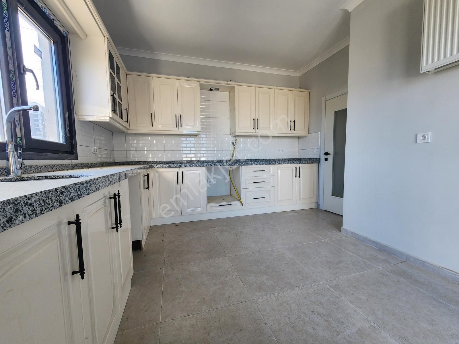 E&d Gyo'dan Trabzon Kaşüstü'nde Satılık Manzaralı 4+1 Daire - Görsel 3