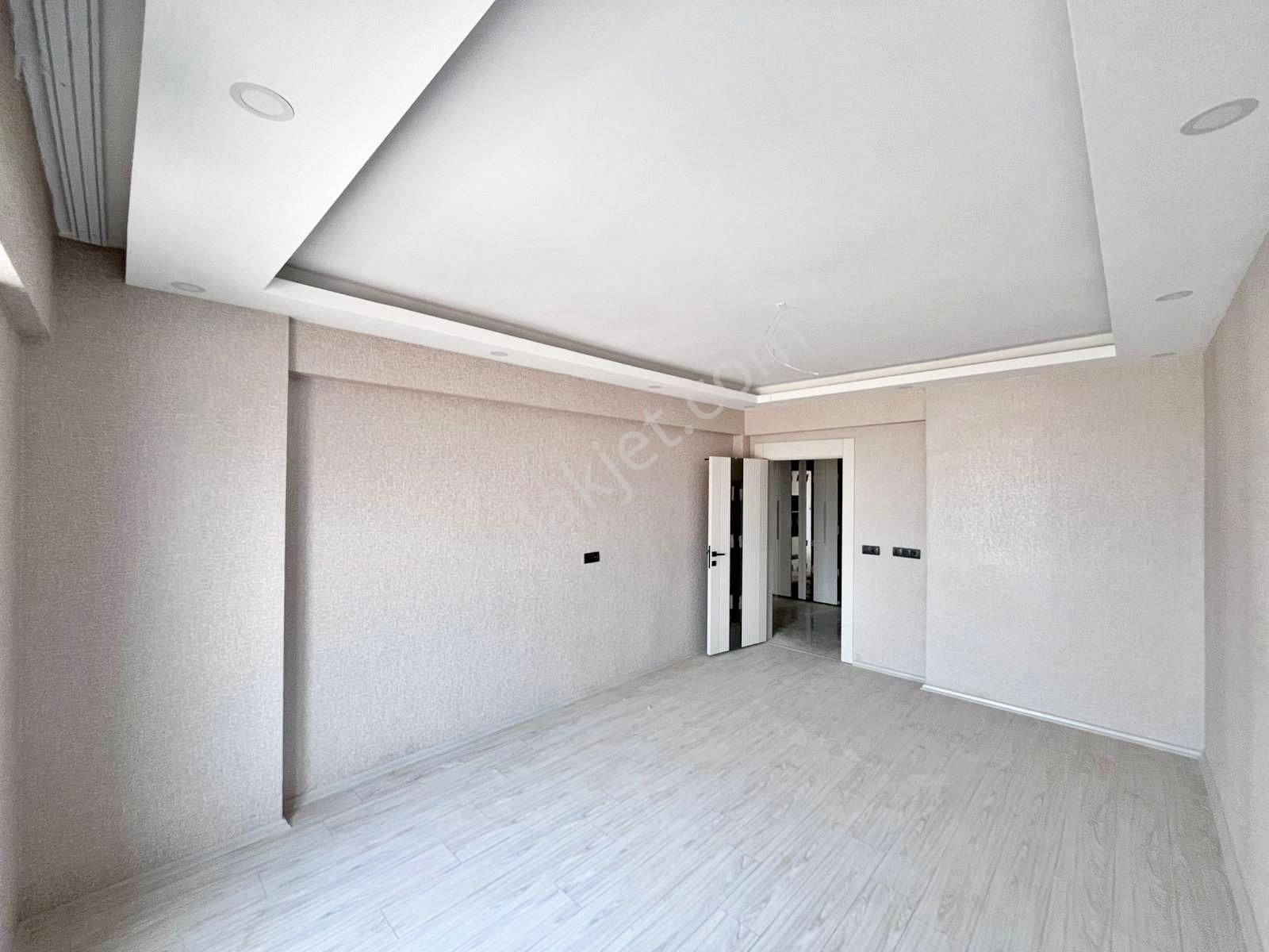 Göktürk'te Stadyum Çephesi Sıfır! Ara Kat Yerden Isıtmalı 3.5+1 - Görsel 10