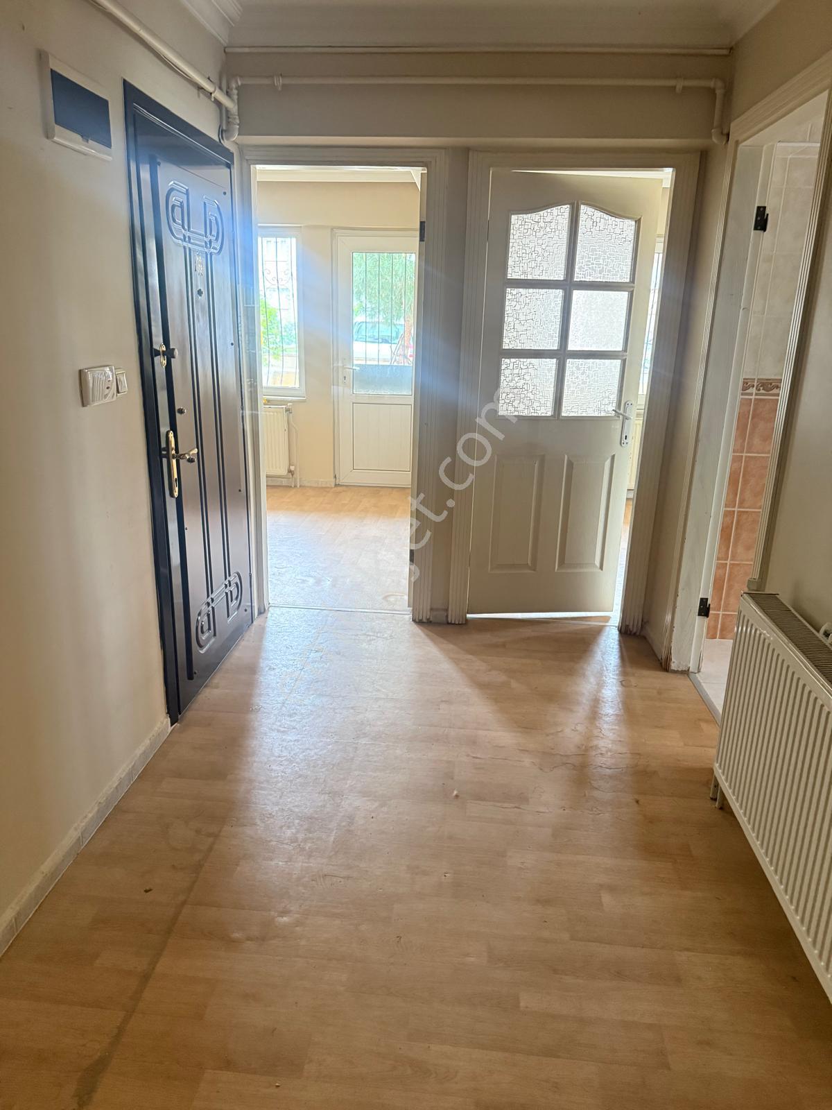 Teyfikiye Mahallesi🏡 ✅3+1 120m2 5 Katlının Zemin Katı ❇️özelikli Petek Kombili - Görsel 3