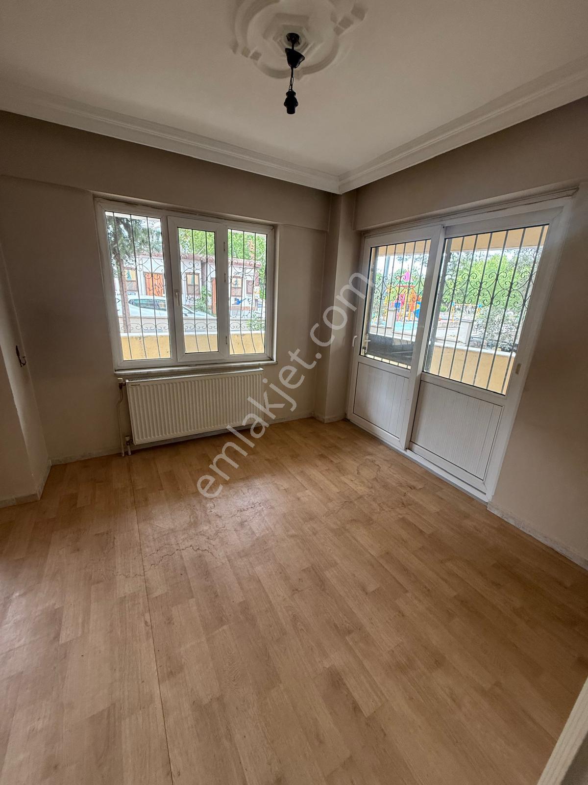 Teyfikiye Mahallesi🏡 ✅3+1 120m2 5 Katlının Zemin Katı ❇️özelikli Petek Kombili - Görsel 12