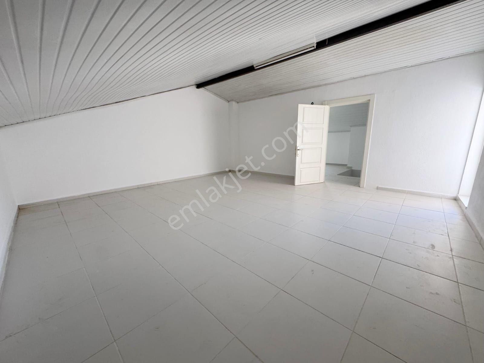 Kuşadası Avm Bölgesi Satılık 3+1 Yazlik - Görsel 14