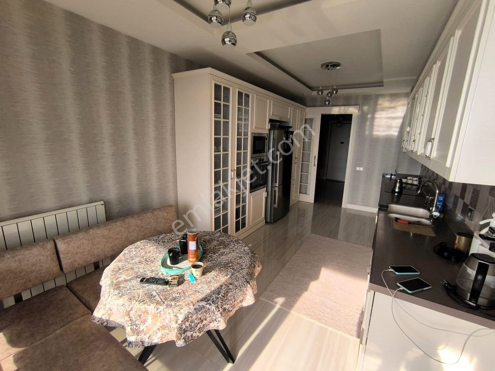 Örnek Emlak'tan En Prestijli Site De Manzaralı 3+1 Daire - Görsel 3