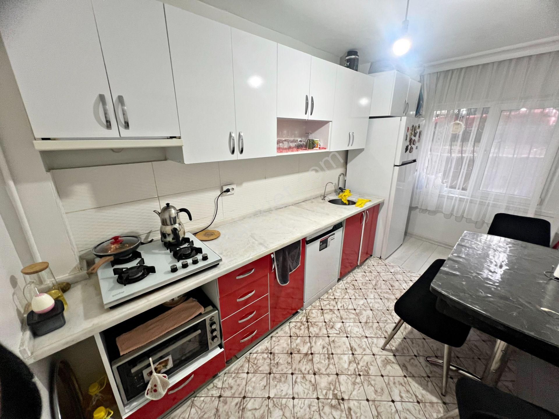 Cihandan Çiğdemtepe Selim Cadde Üzeri Ful Yapılı 3+1 Satlık Dair