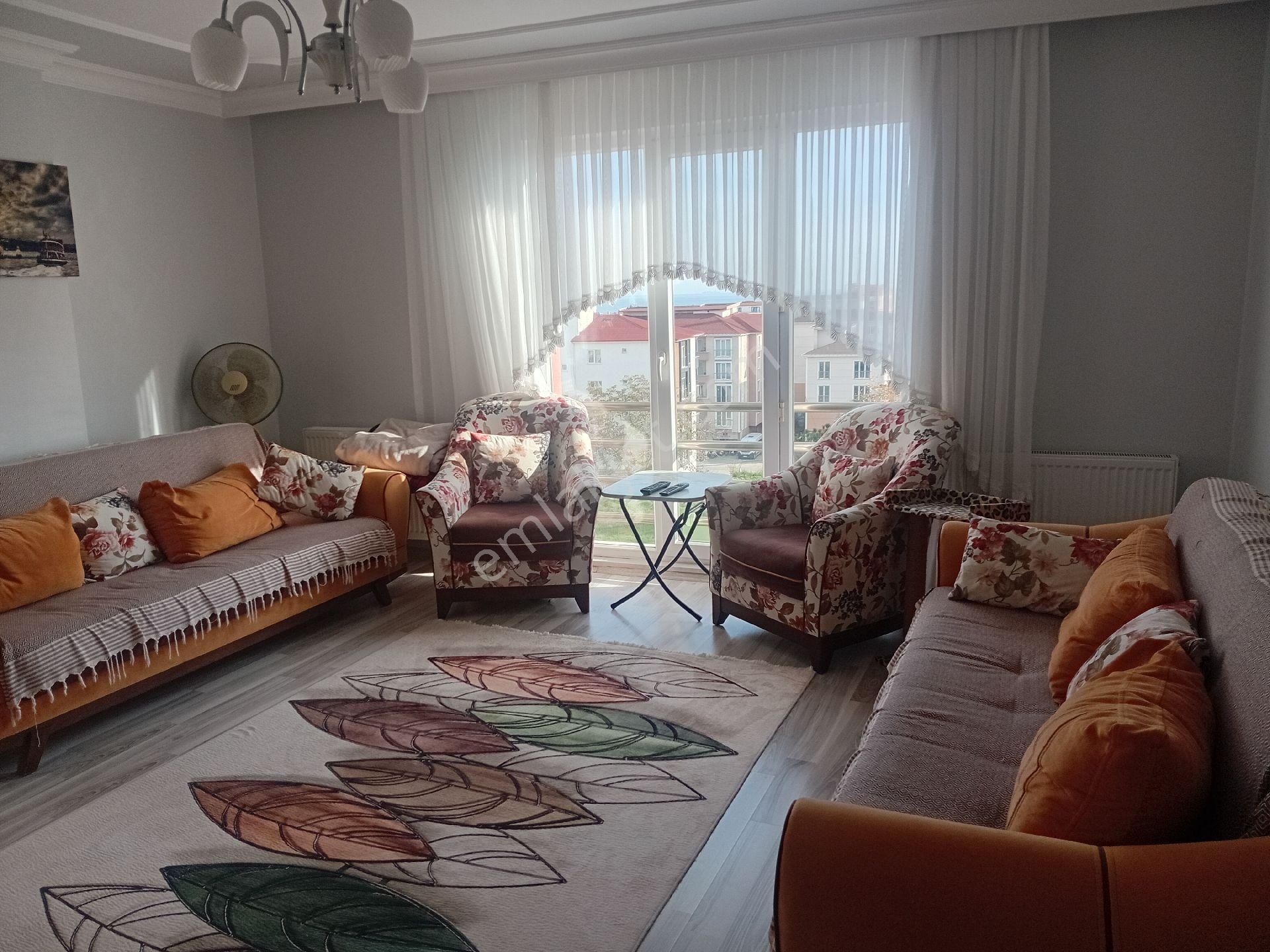 Altınova' Da 2+1 Satılık Ebeveyn Banyolu Daire - Görsel 2