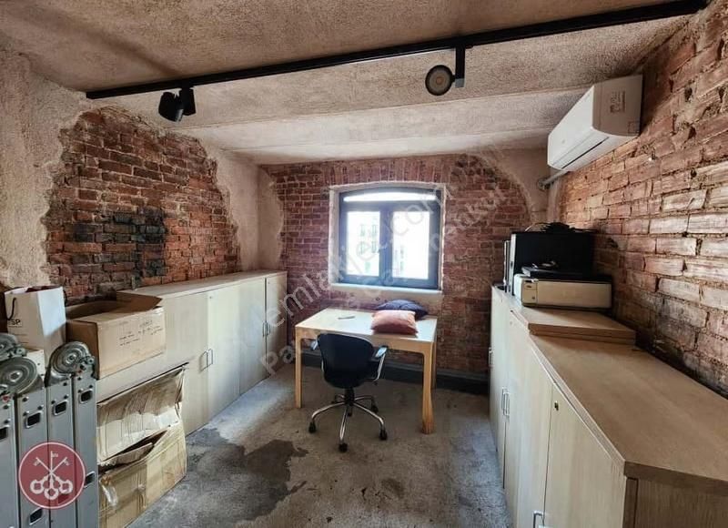 İstiklal Caddesi'ne Cepheli Yüksek Tavanlı 900 M2 Ofis - Görsel 35