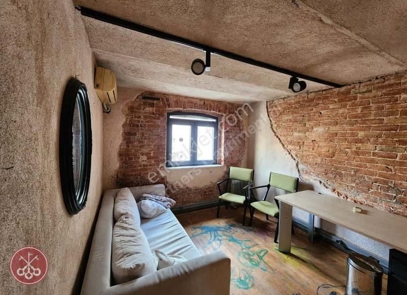 İstiklal Caddesi'ne Cepheli Yüksek Tavanlı 900 M2 Ofis - Görsel 30