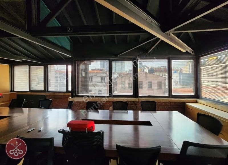 İstiklal Caddesi'ne Cepheli Yüksek Tavanlı 900 M2 Ofis - Görsel 14