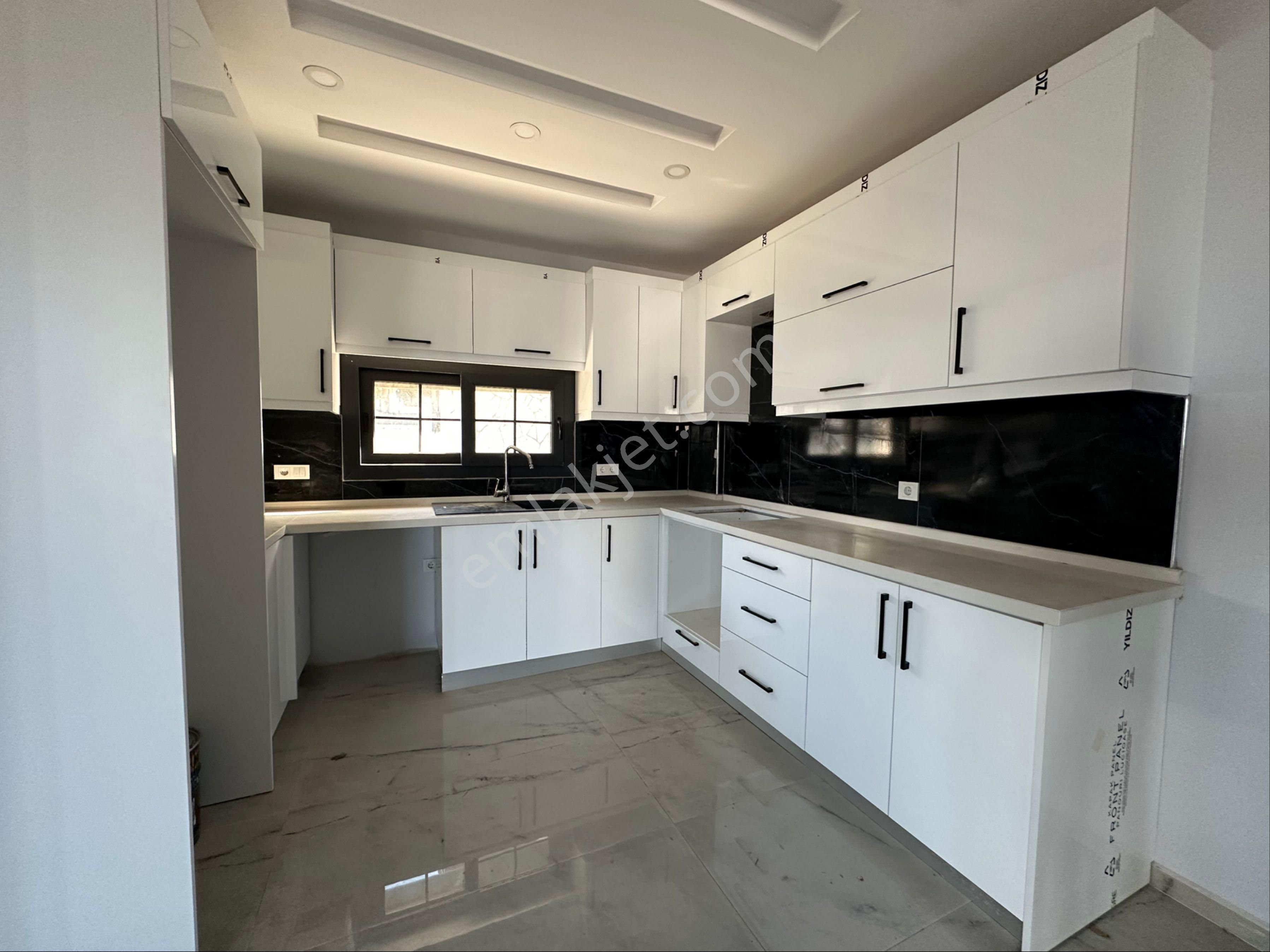 Seferihisar Akarca’da Satılık 3+1 Ultra Lüks Villa Deniz Tarafında - Görsel 13