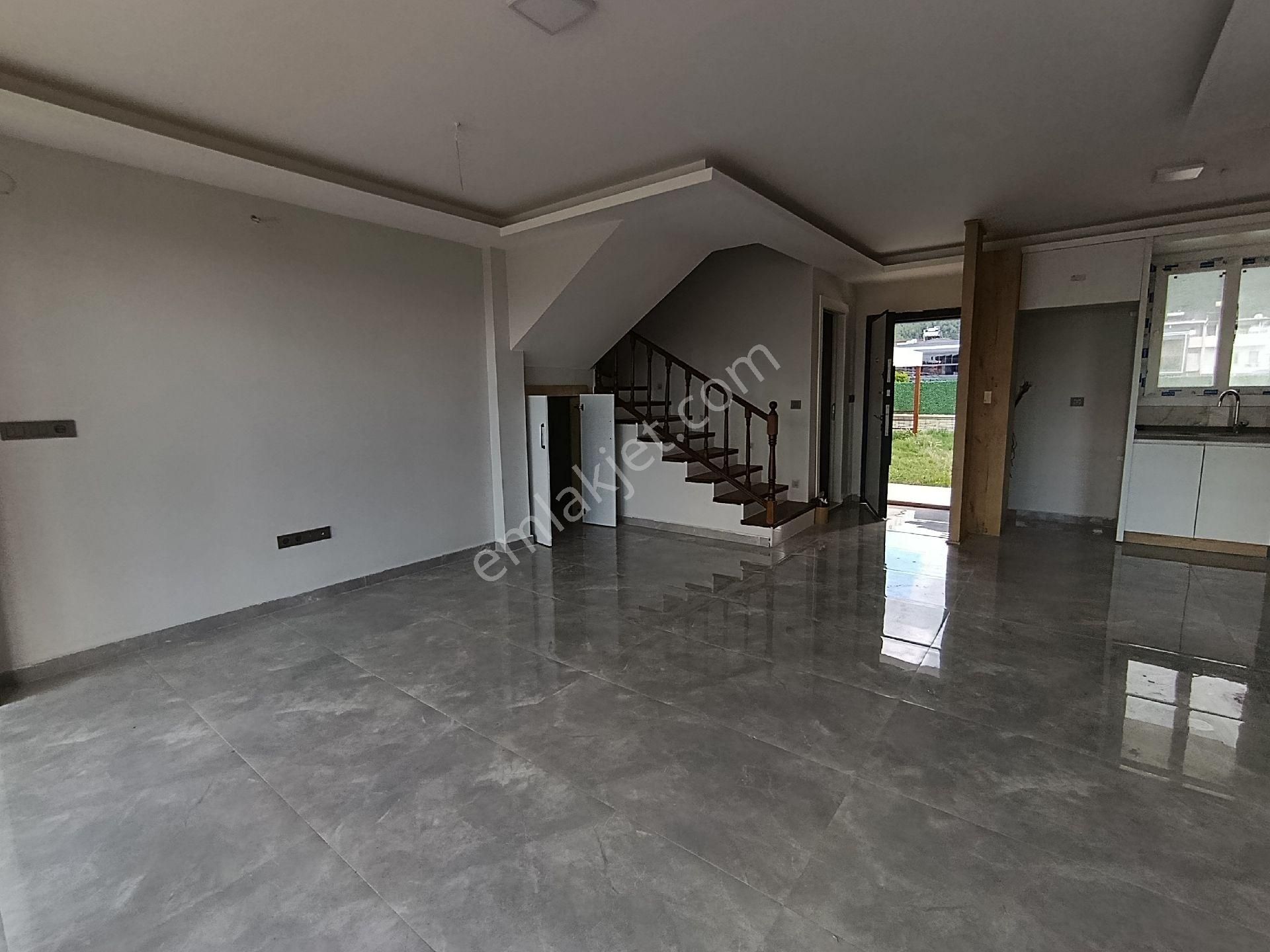 Kuşadasında Denize Yakın Butik Sitede Sıfır - Görsel 34