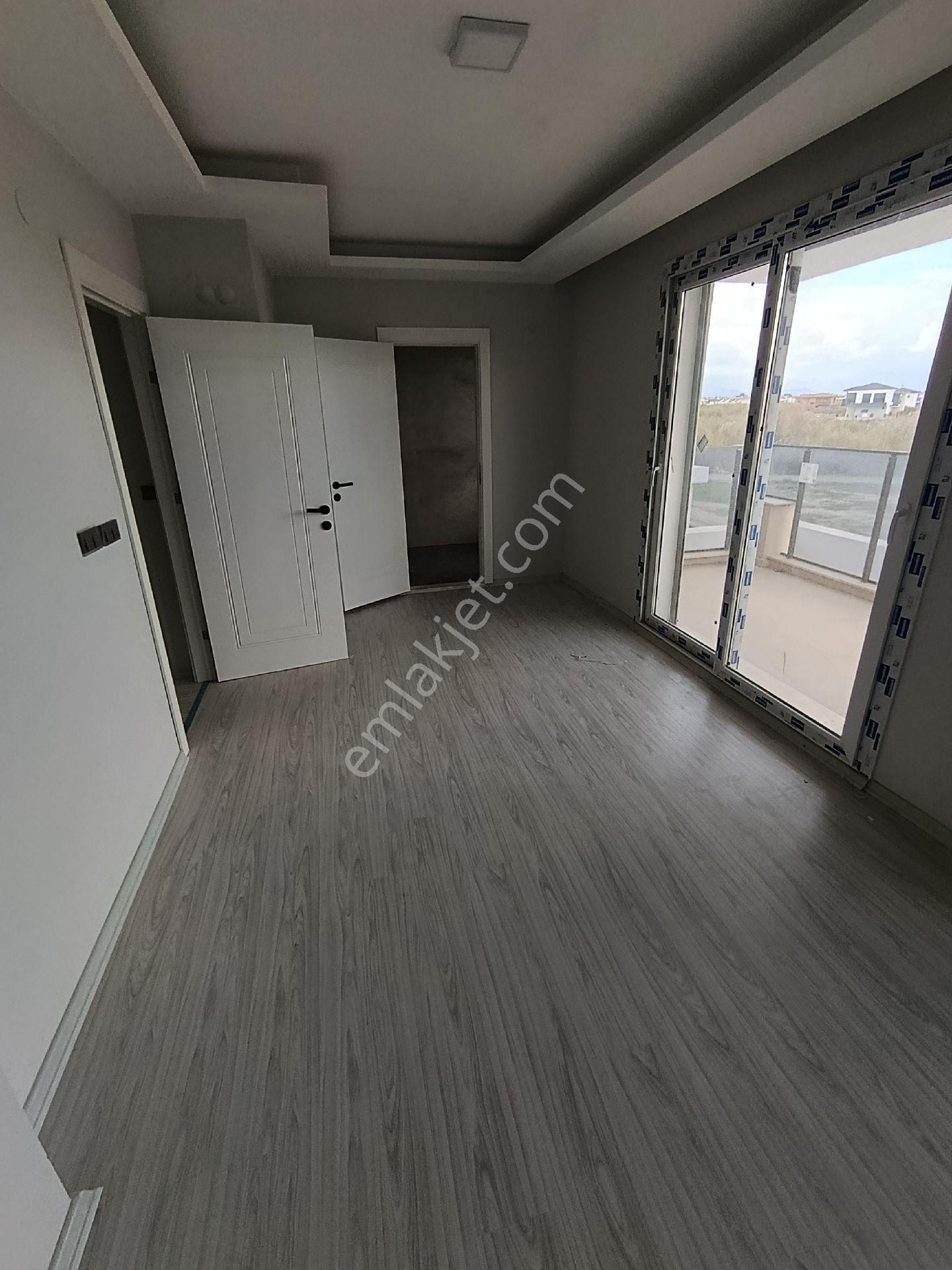 Kuşadasında Denize Yakın Butik Sitede Sıfır - Görsel 28