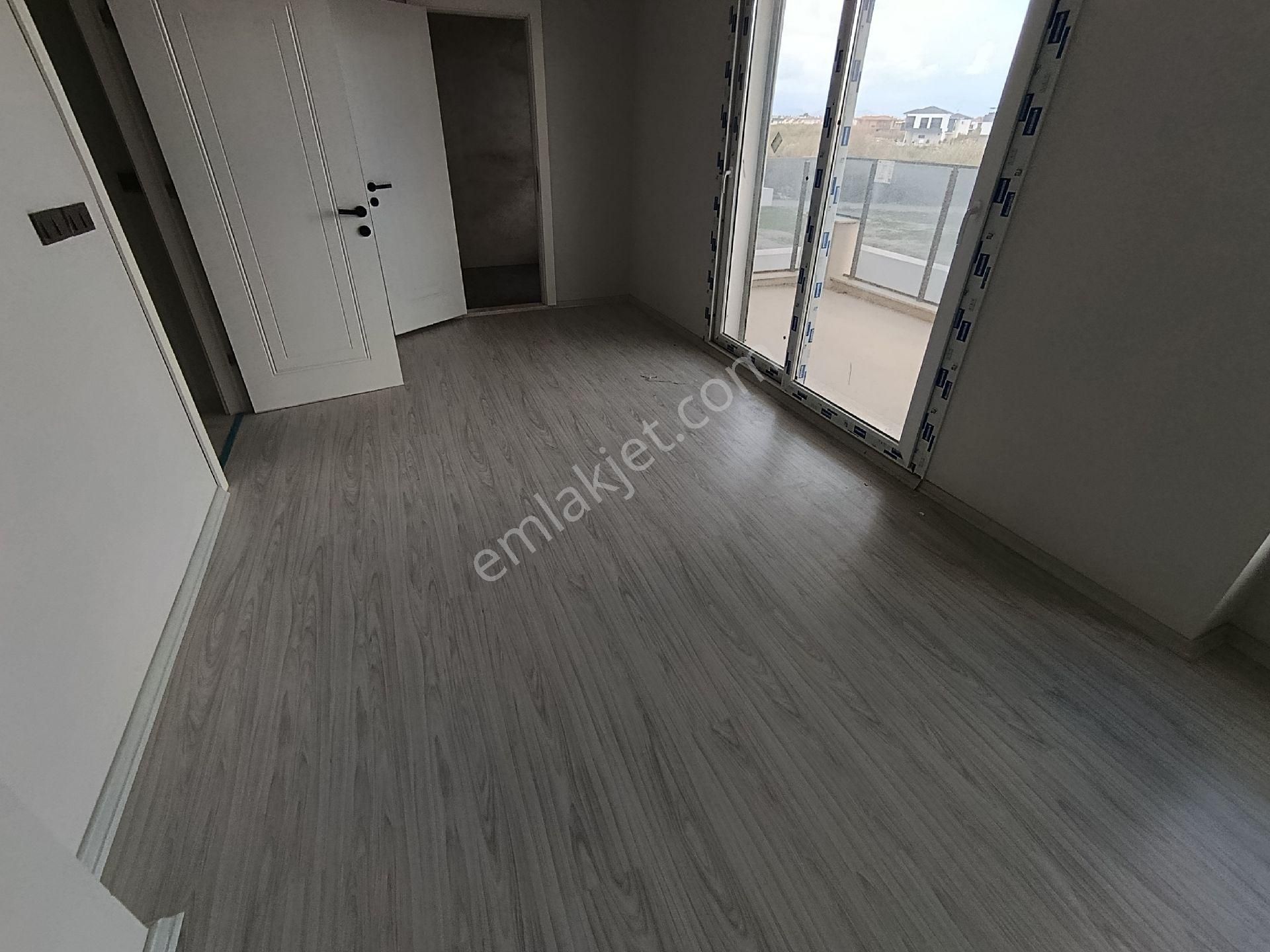 Kuşadasında Denize Yakın Butik Sitede Sıfır - Görsel 27