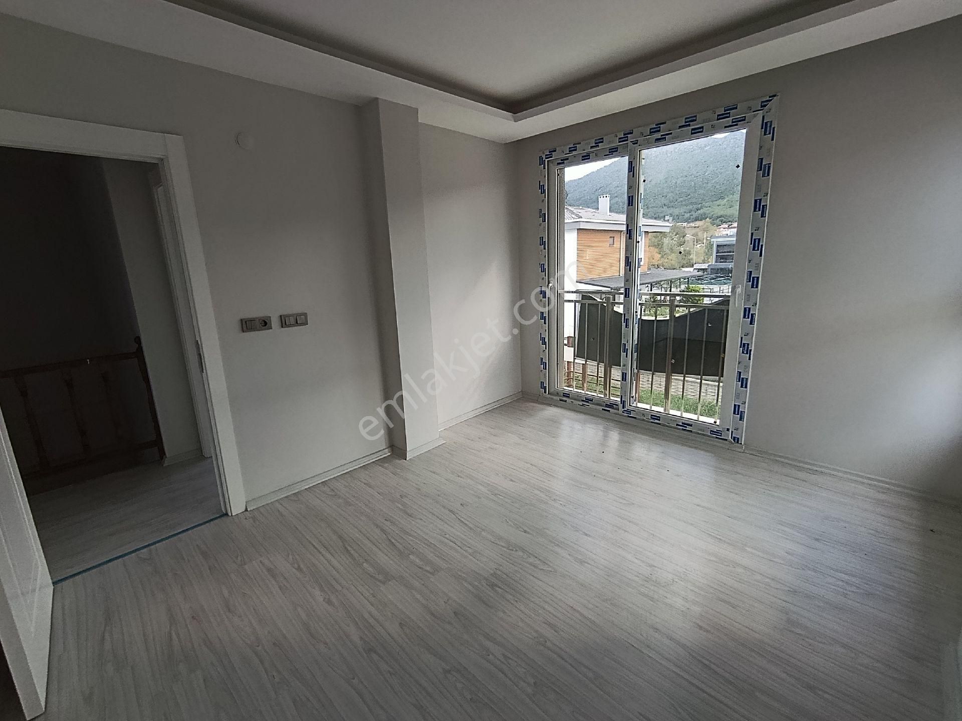 Kuşadasında Denize Yakın Butik Sitede Sıfır - Görsel 10