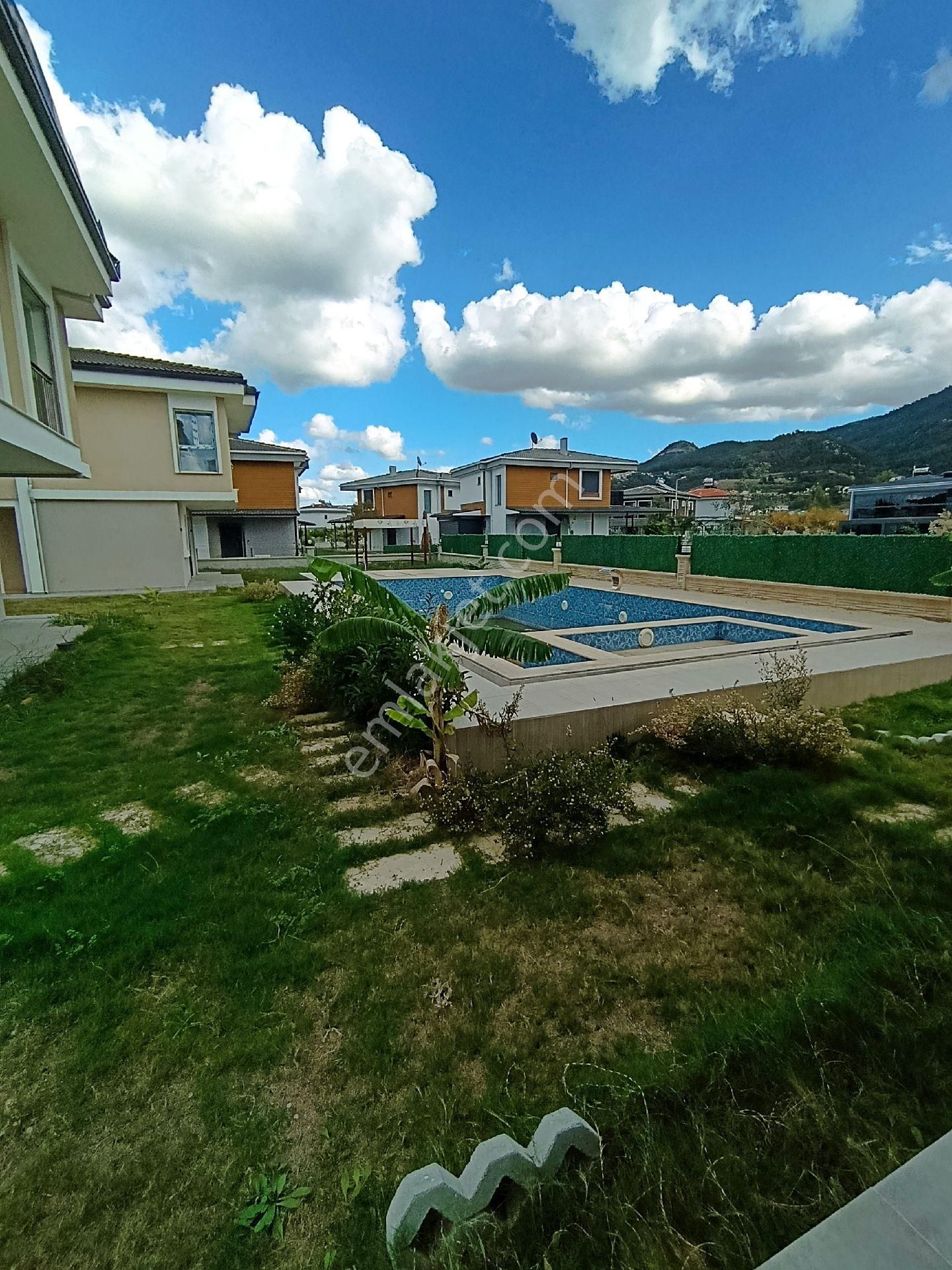 Kuşadasında Denize Yakın Butik Sitede Sıfır - Görsel 5