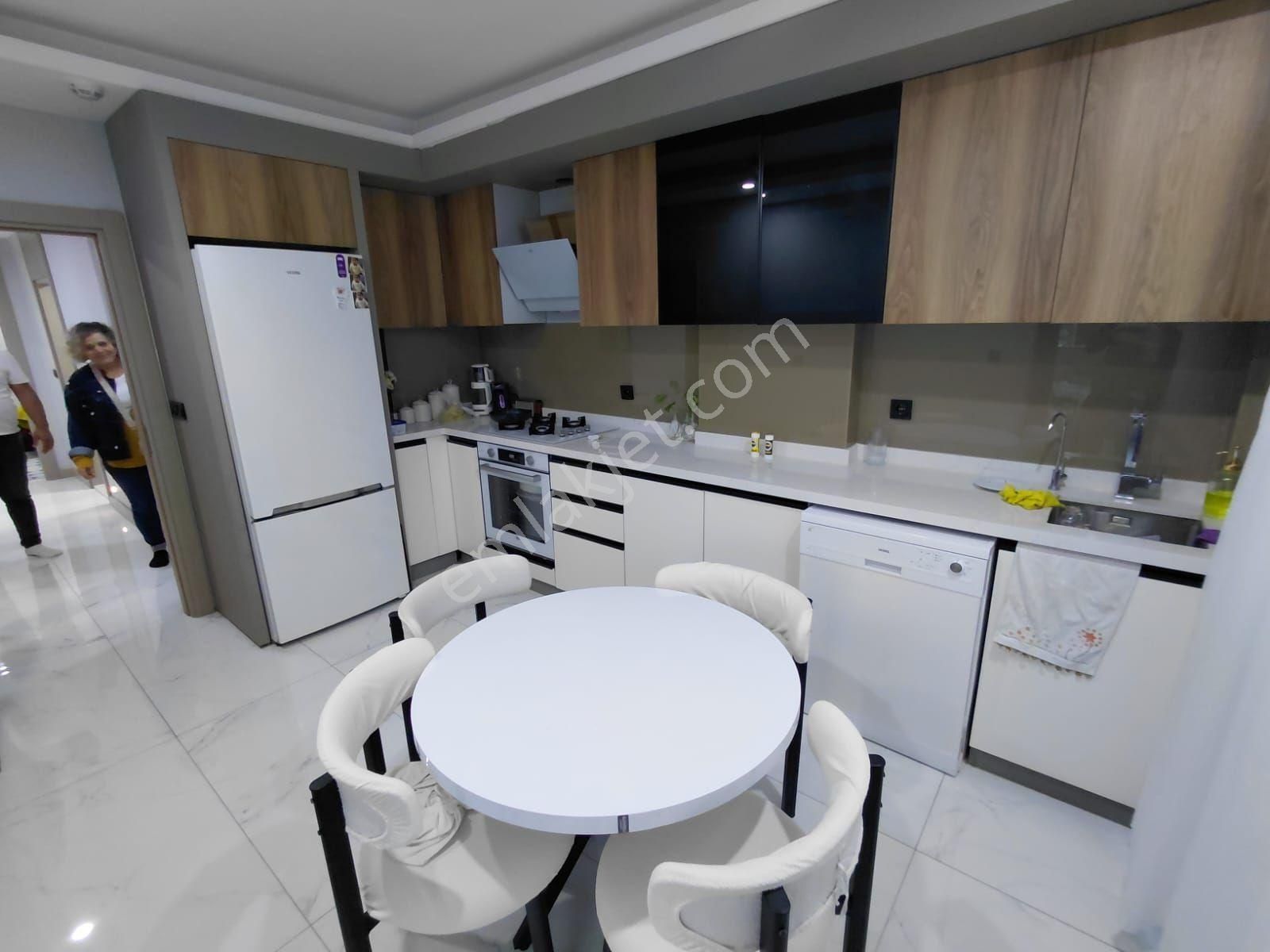 Artıdan Havuzlu Kapalı Otoparklı Yerden Isıtmalı 3+1 !!!!!!!!!!! - Görsel 18