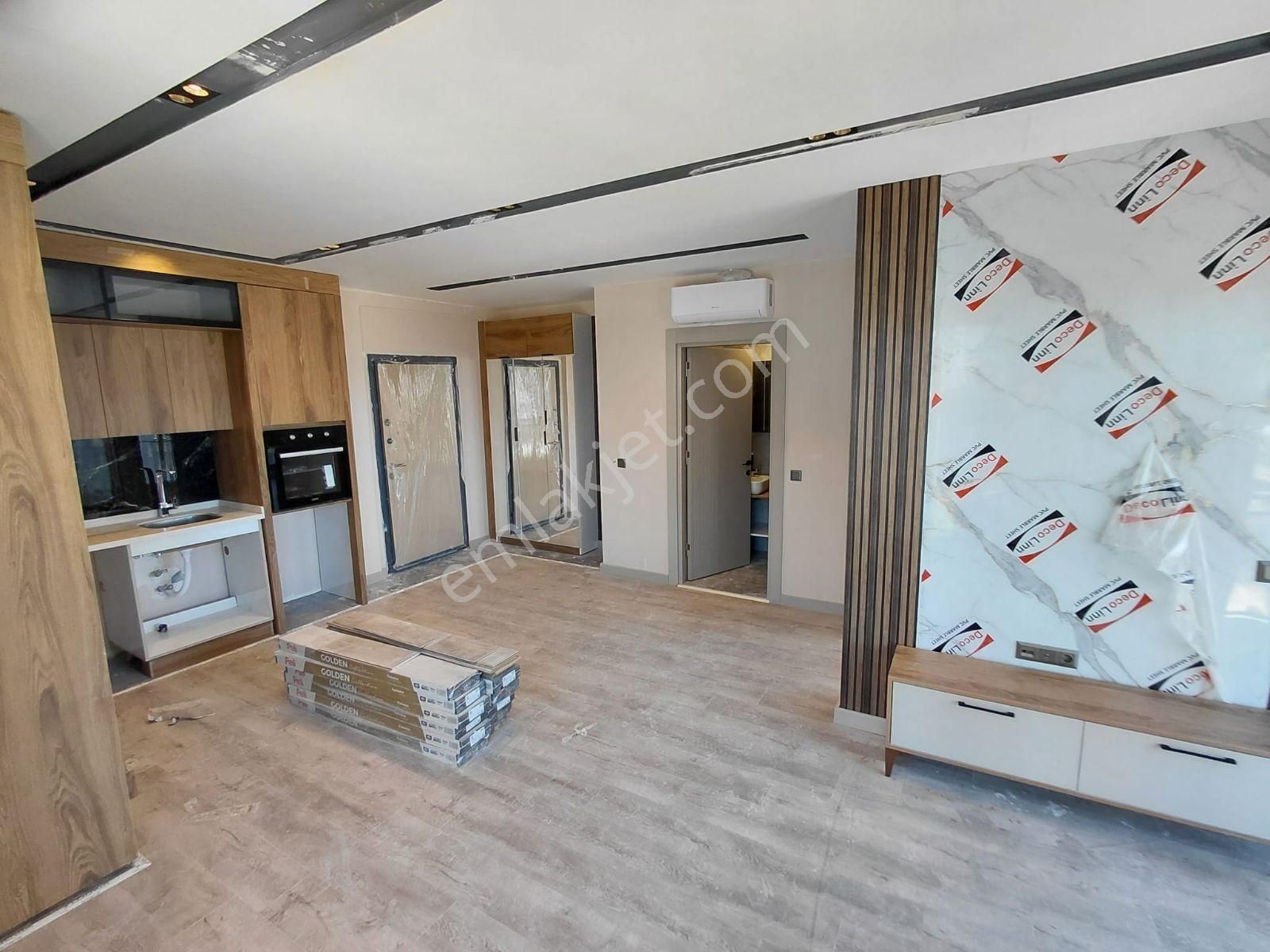 Artıdan Havuzlu Kapalı Otolu Sitede Genıs Kullanışlı 1+1 - Görsel 2