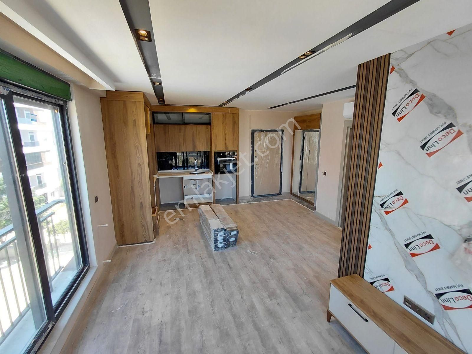 Artıdan Havuzlu Kapalı Otolu Sitede Genıs Kullanışlı 1+1 - Görsel 22