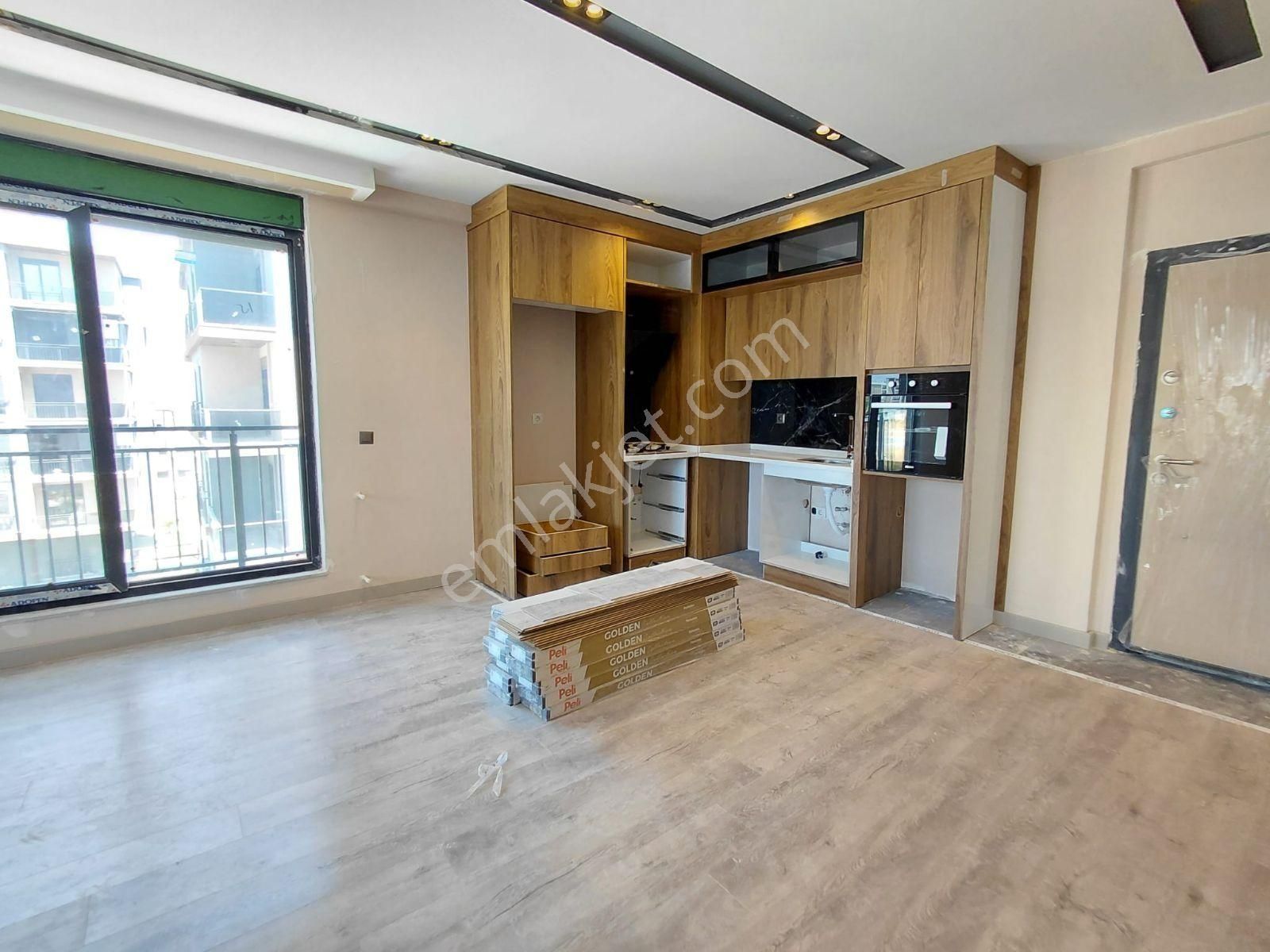 Artıdan Havuzlu Kapalı Otolu Sitede Genıs Kullanışlı 1+1 - Görsel 4