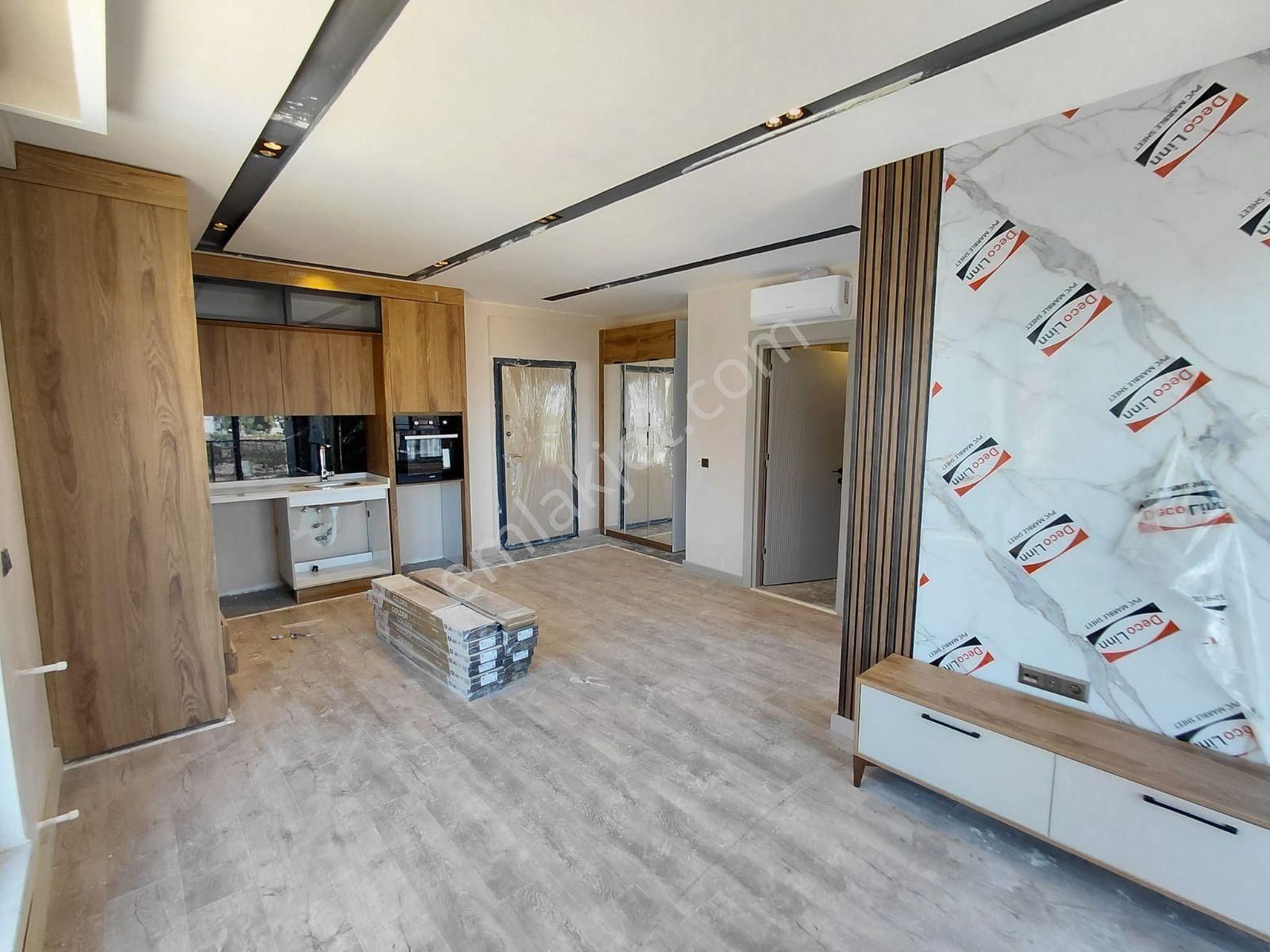 Artıdan Havuzlu Kapalı Otolu Sitede Genıs Kullanışlı 1+1 - Görsel 9