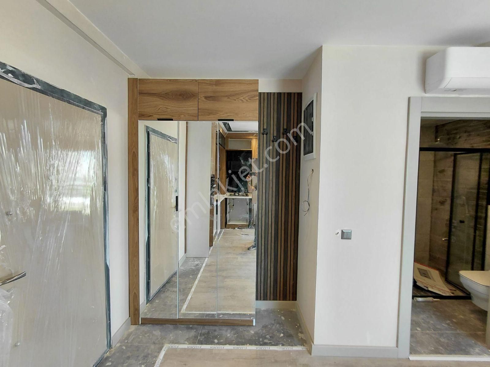 Artıdan Havuzlu Kapalı Otolu Sitede Genıs Kullanışlı 1+1 - Görsel 17