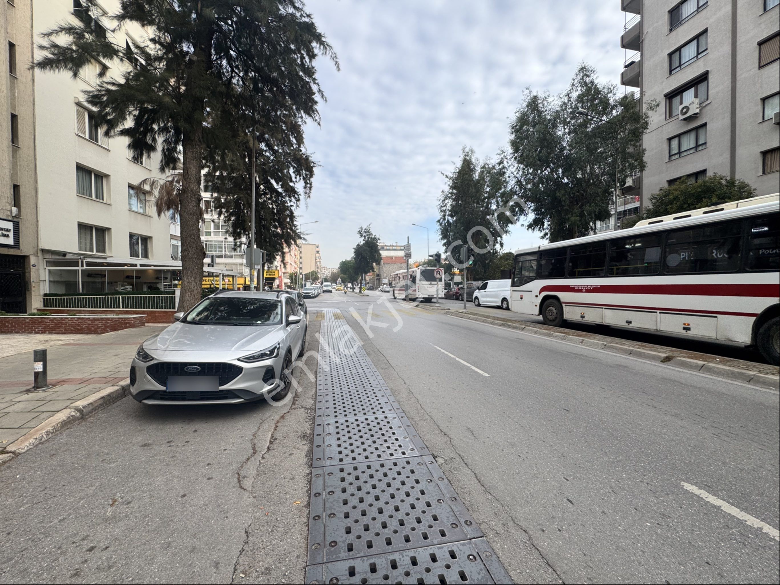 Mithatpaşa Cadde Üzeri Güzelyalı Sahile 100 Metre 3+1 Arakat Lüks Tadilatlı Asansörlü Satılık Daire - Görsel 33