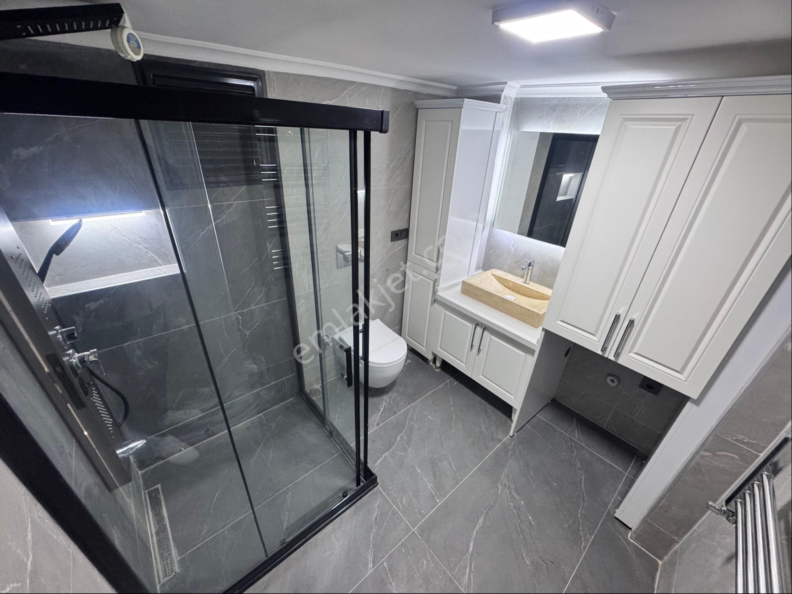 Mithatpaşa Cadde Üzeri Güzelyalı Sahile 100 Metre 3+1 Arakat Lüks Tadilatlı Asansörlü Satılık Daire - Görsel 19