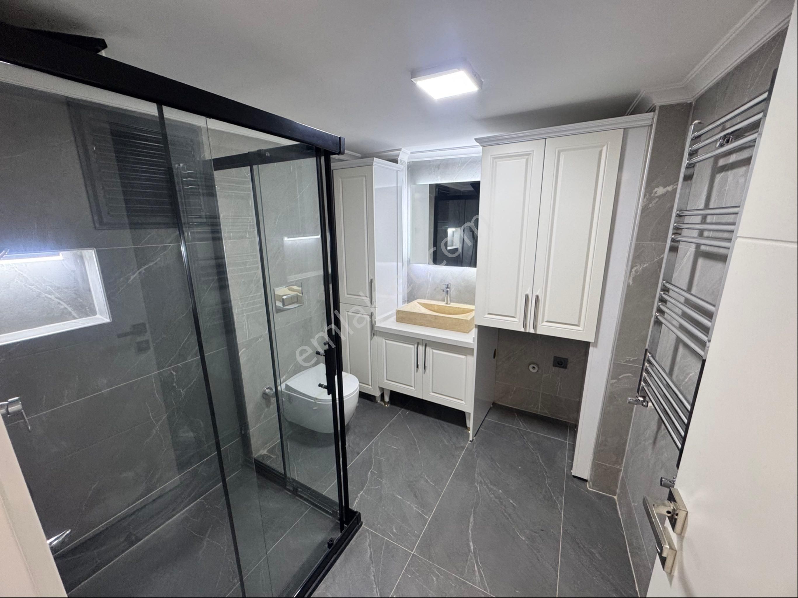 Mithatpaşa Cadde Üzeri Güzelyalı Sahile 100 Metre 3+1 Arakat Lüks Tadilatlı Asansörlü Satılık Daire - Görsel 21