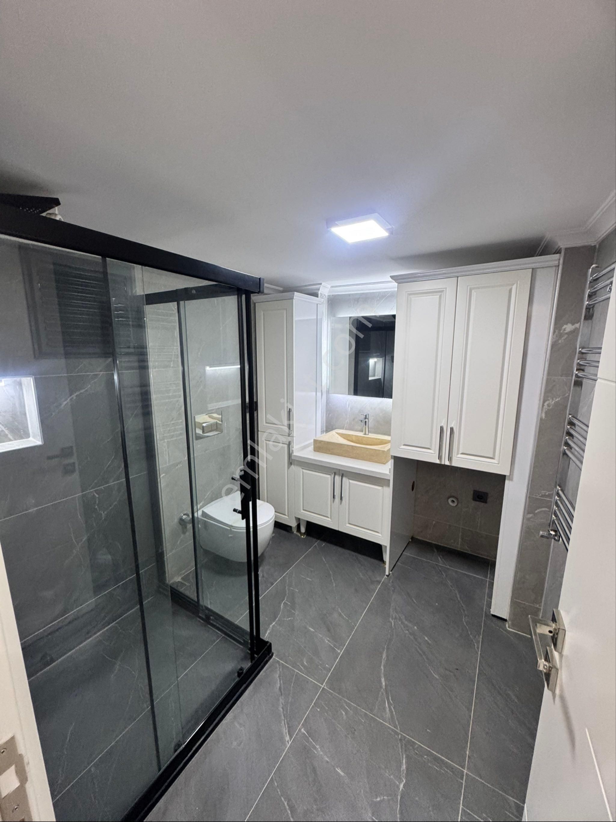 Mithatpaşa Cadde Üzeri Güzelyalı Sahile 100 Metre 3+1 Arakat Lüks Tadilatlı Asansörlü Satılık Daire - Görsel 18