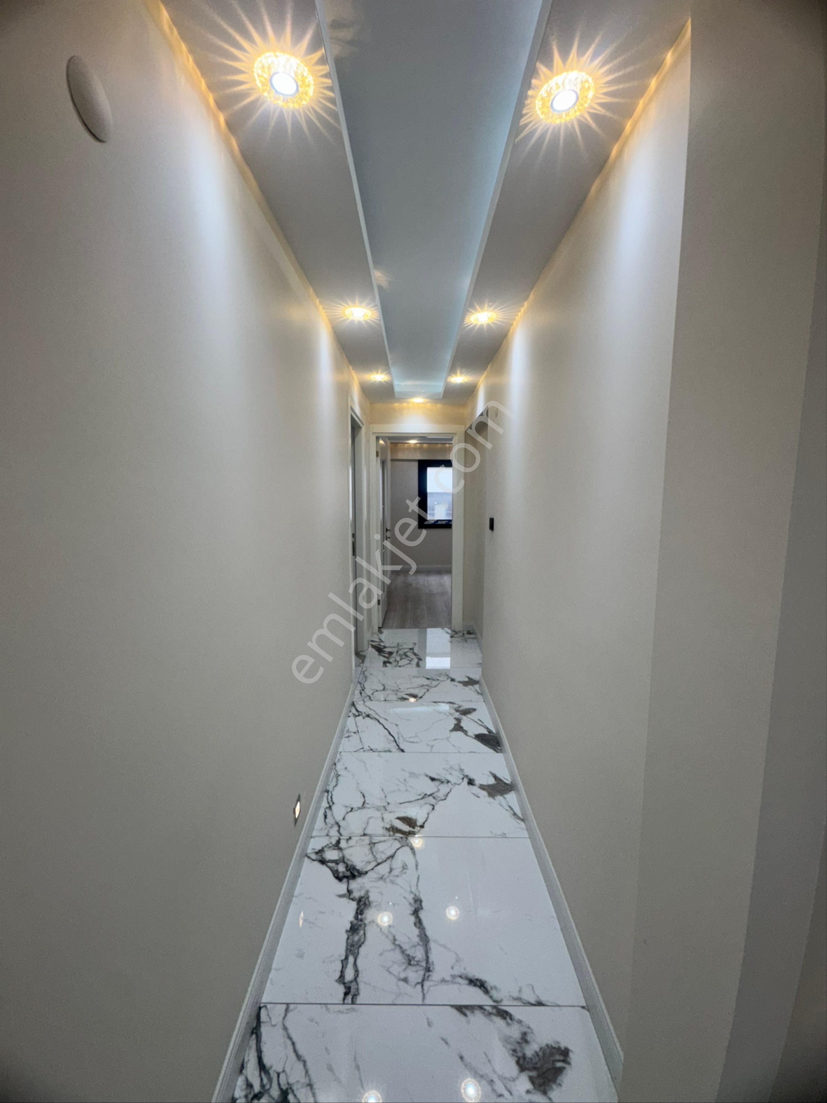 Mithatpaşa Cadde Üzeri Güzelyalı Sahile 100 Metre 3+1 Arakat Lüks Tadilatlı Asansörlü Satılık Daire - Görsel 31