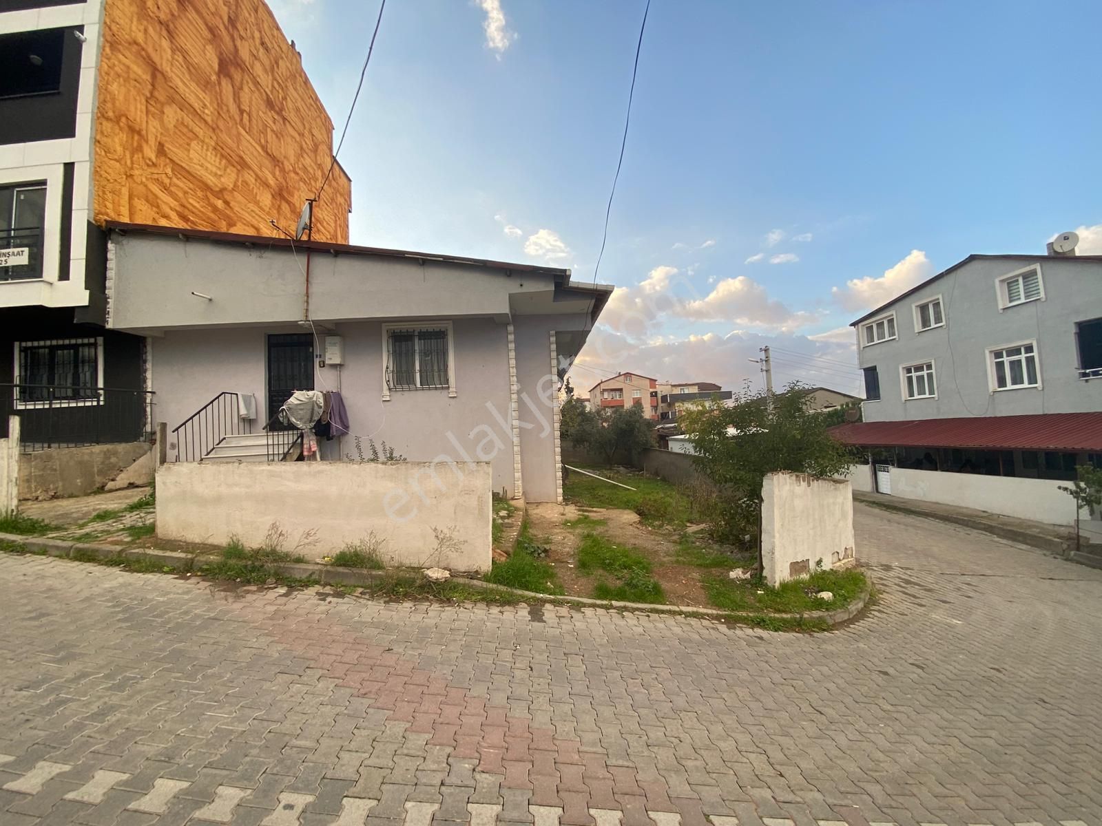 Gebze Ademyavuzda Fırsat Satılık 271m2 %40 Konut İmarlı Bina - Görsel 3