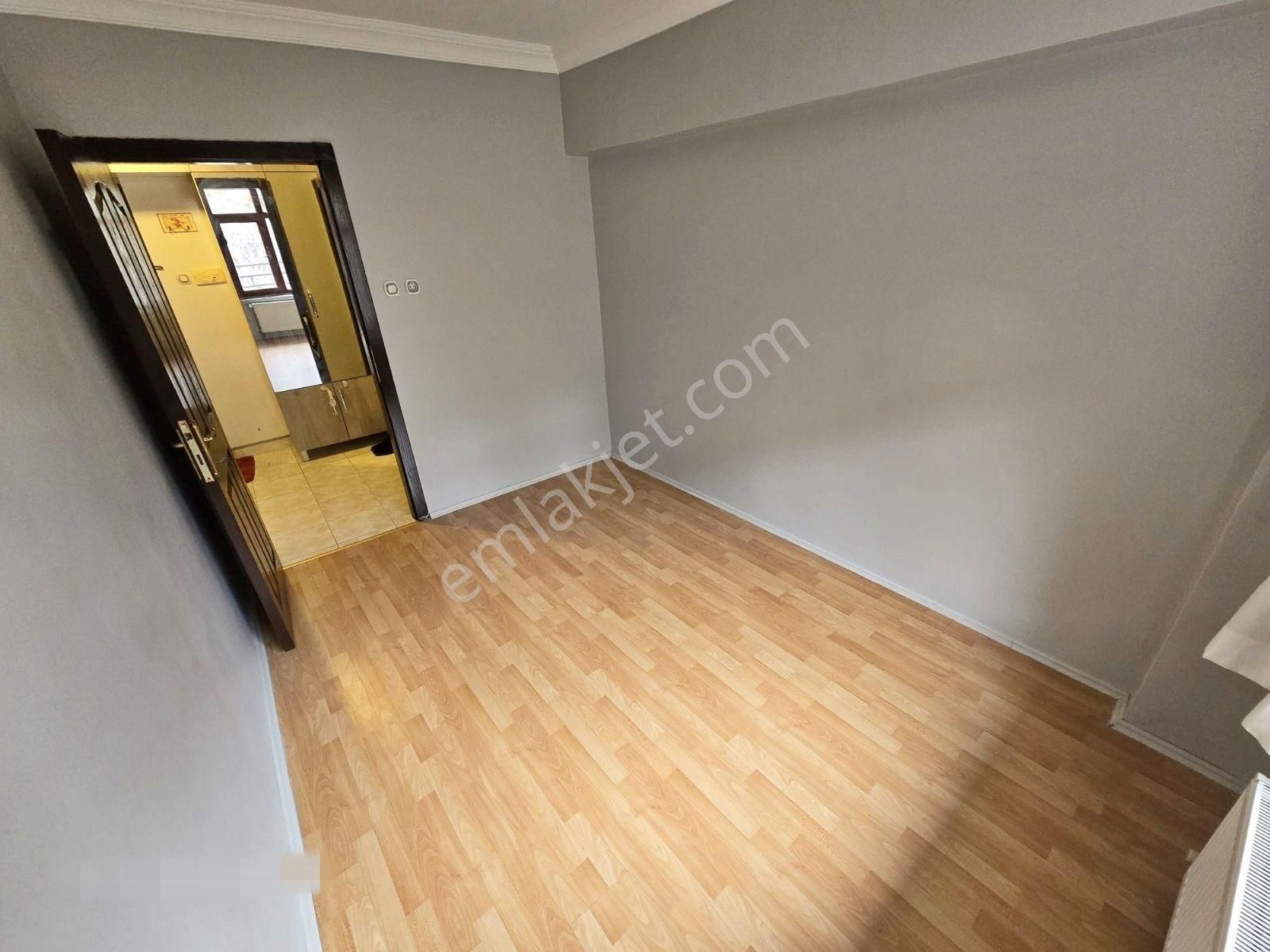 Relax'tan Ayvalı Merkez De Genç Bina Da Orta Kat Yapılı 2+1 - Görsel 29