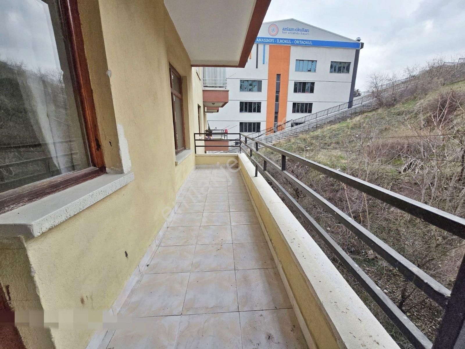 Relax'tan Ayvalı Merkez De Genç Bina Da Orta Kat Yapılı 2+1 - Görsel 26