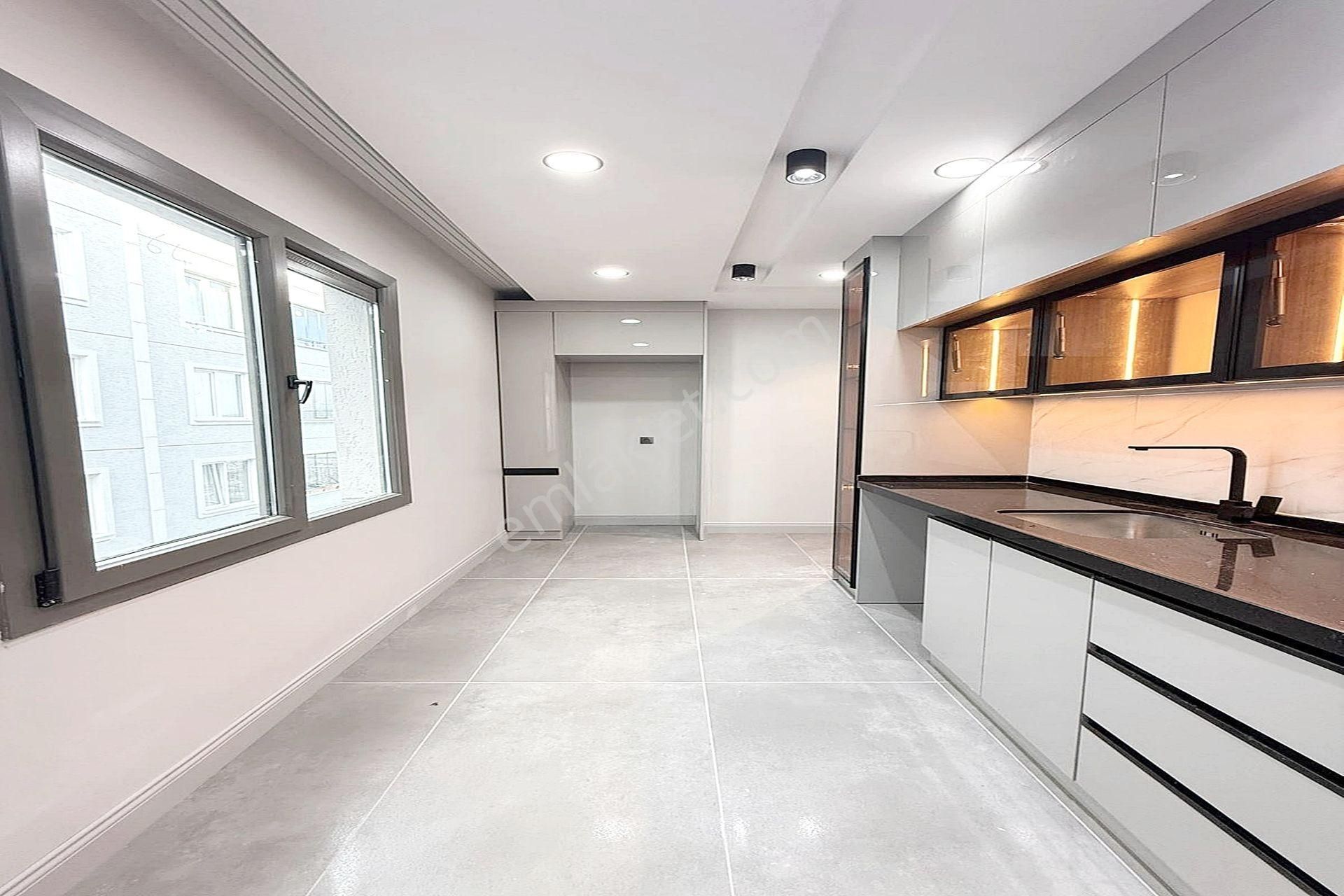 Metrobüs Lokasyonunda Lüx Tasarımlı 2+1 Satılık Daire - Görsel 7