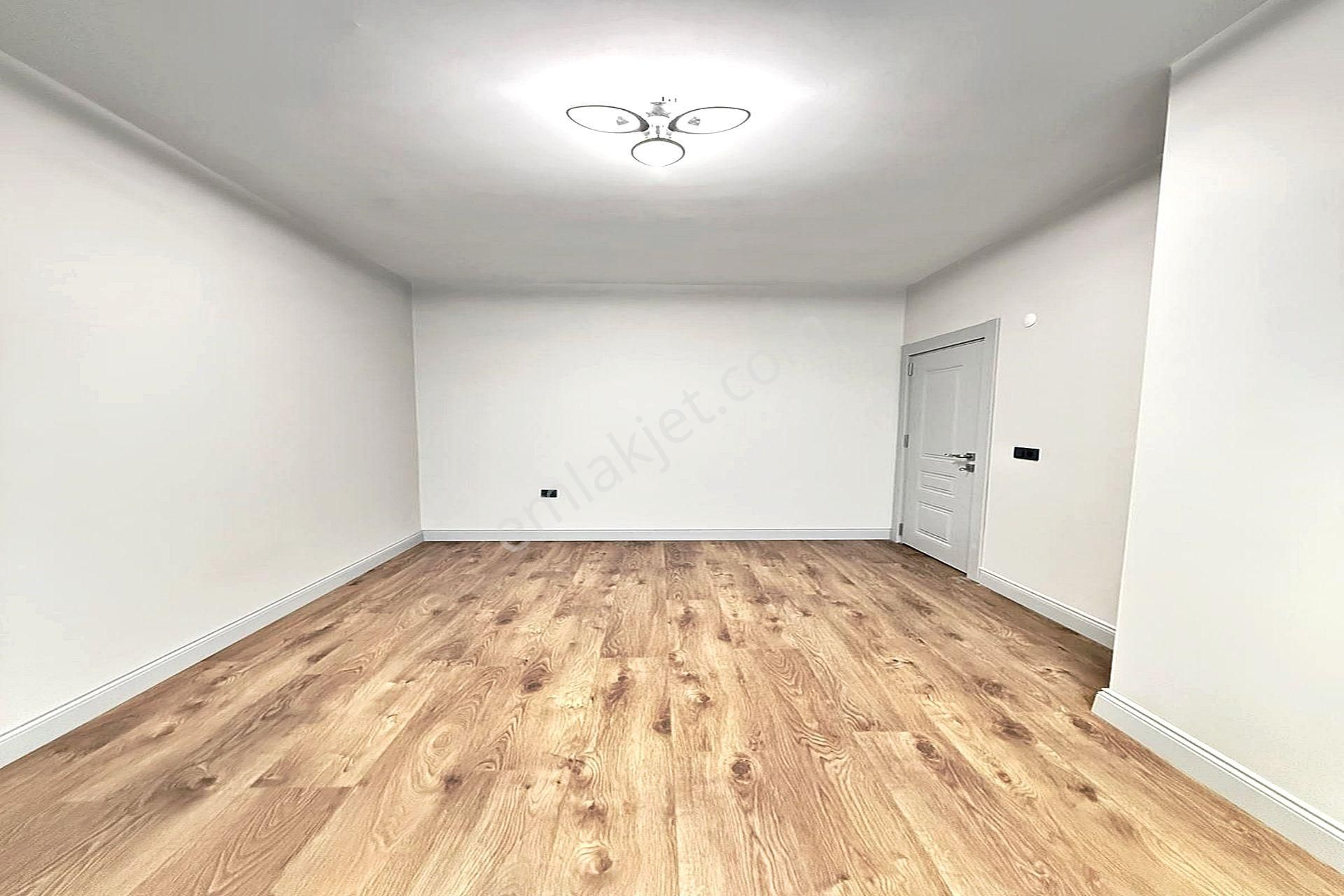 Metrobüs Lokasyonunda Lüx Tasarımlı 2+1 Satılık Daire - Görsel 19